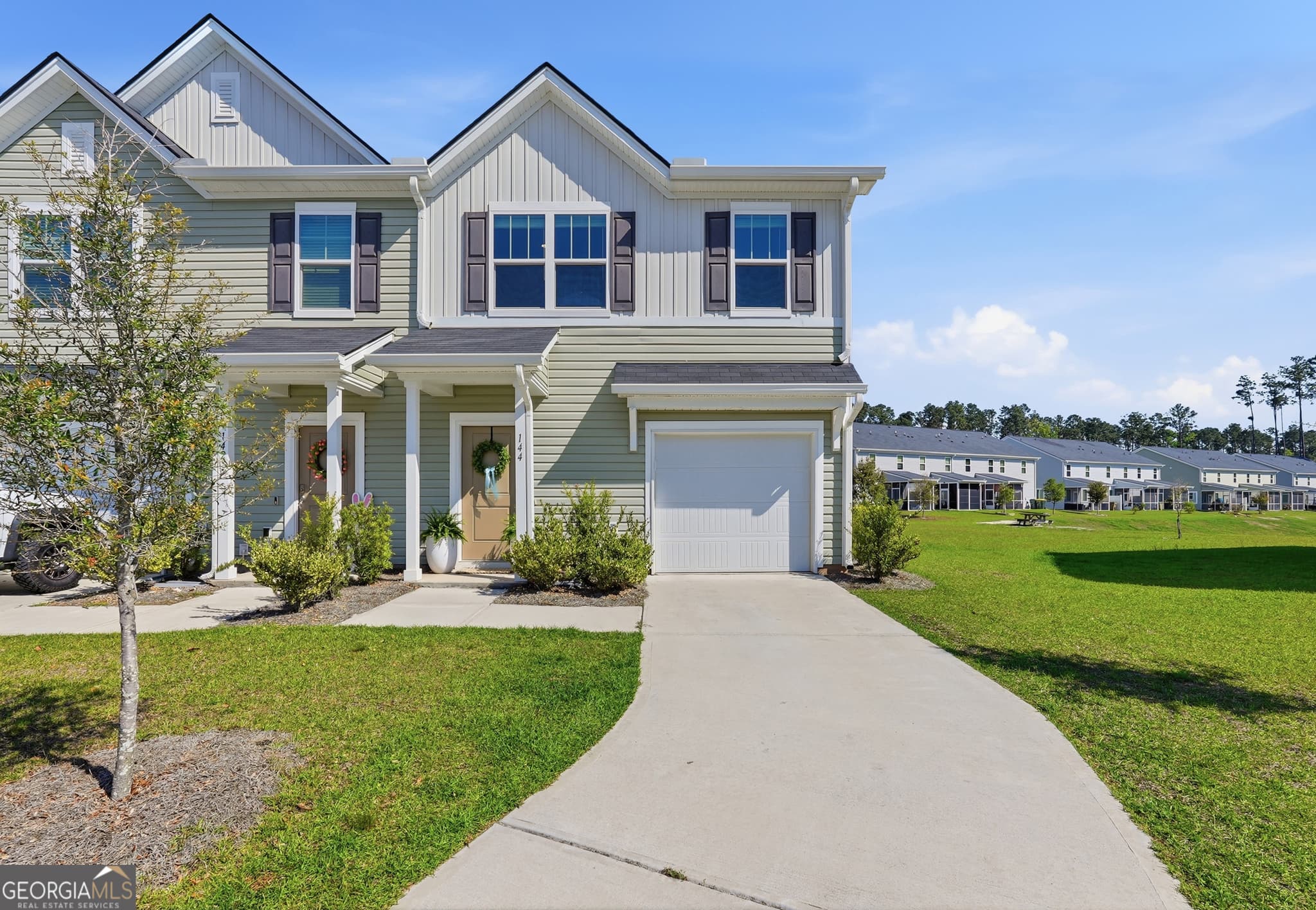 3 bedroom, 2.5 bathroom, 1,654 sq ft townhouse for sale at 144 Congo Court, Pooler, GA 31322 — photo 1 of 33