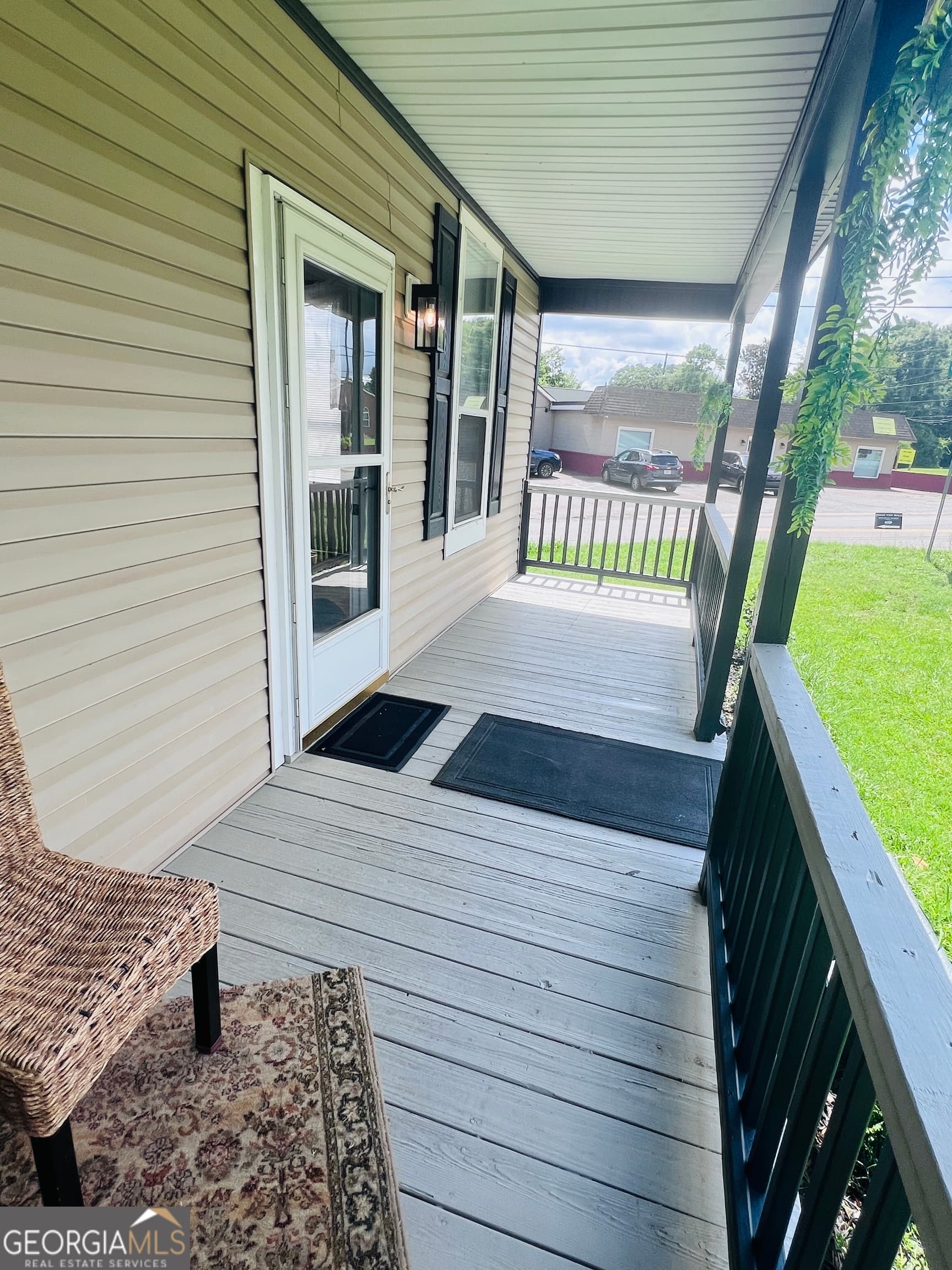 3 bedroom, 1.5 bathroom, 1,018 sq ft single family residence for sale at 104 Sprayberry Road, Newnan, GA 30263 — photo 2
