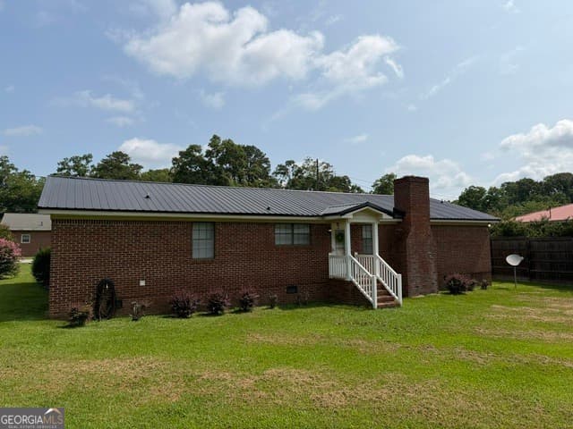 3 bedroom, 3 bathroom, 1,764 sq ft single family residence for sale at 287 S Whitehead Street, Warrenton, GA 30828 — photo 6