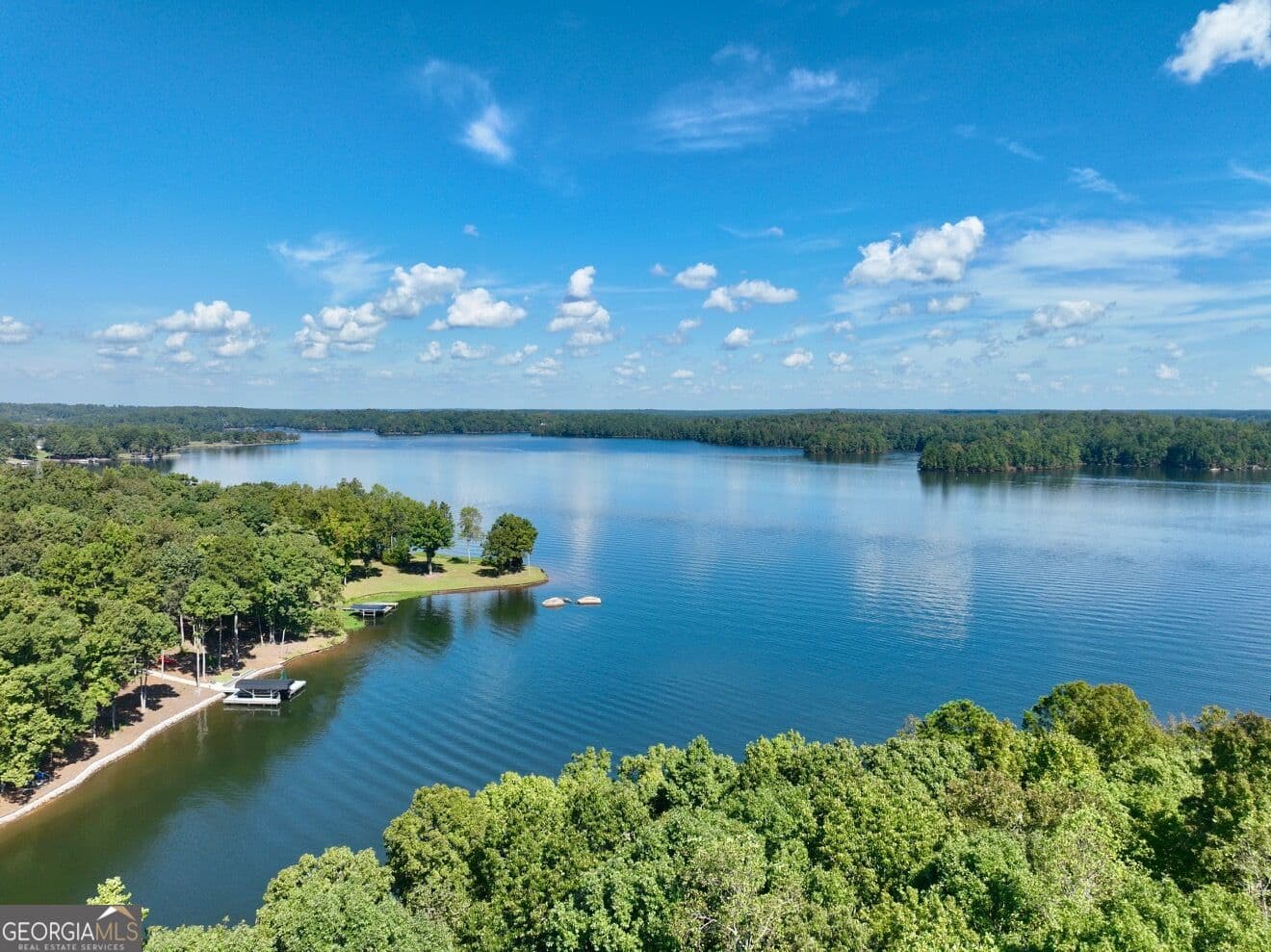 4 bedroom, 3 bathroom, 4,500 sq ft single family residence under contract at 415 Long Shoals Drive, Eatonton, GA 31024 — photo 5