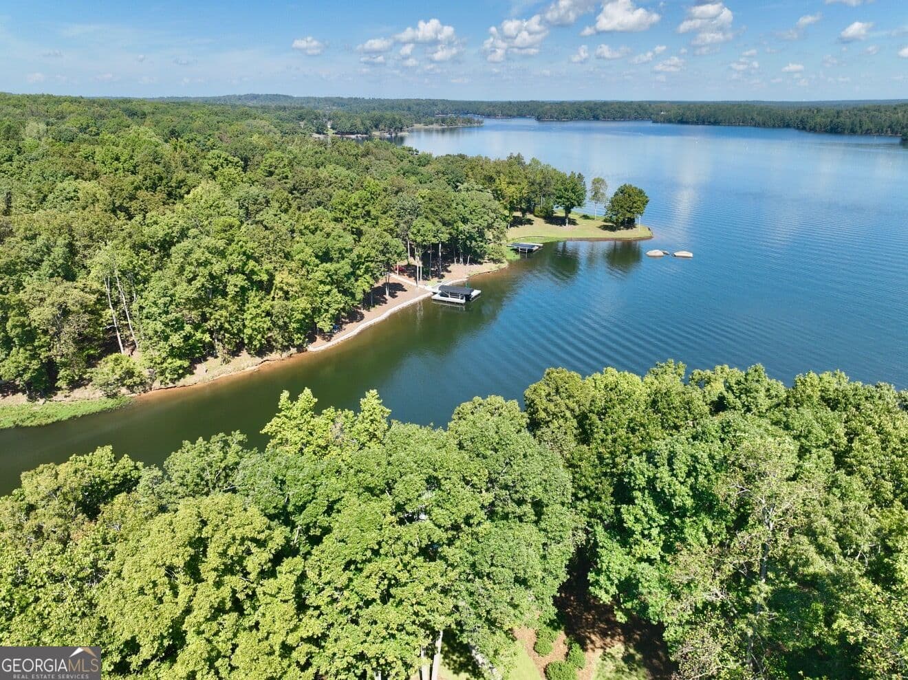 4 bedroom, 3 bathroom, 4,500 sq ft single family residence under contract at 415 Long Shoals Drive, Eatonton, GA 31024 — photo 4