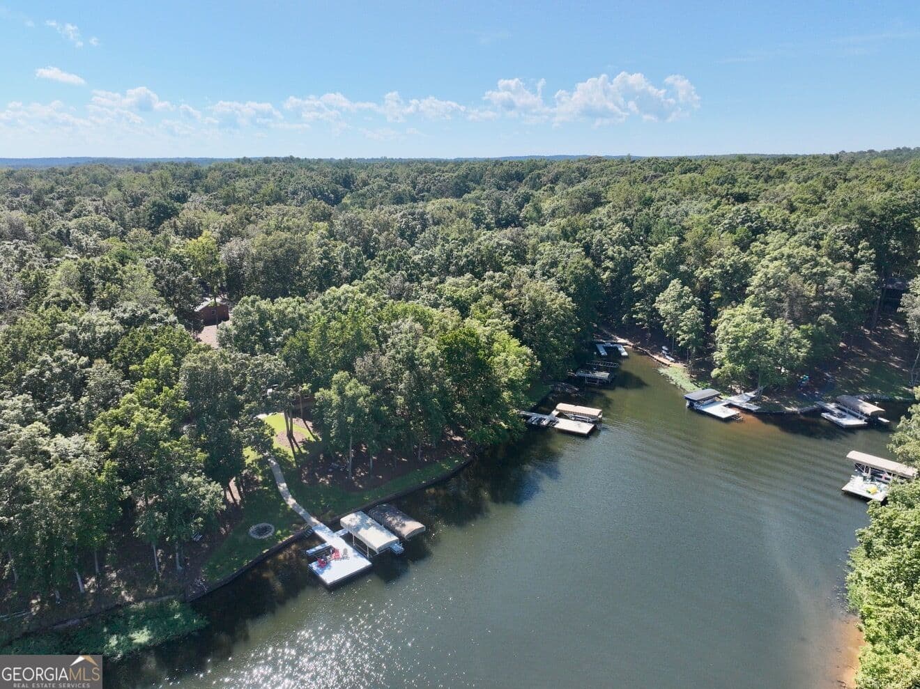 4 bedroom, 3 bathroom, 4,500 sq ft single family residence under contract at 415 Long Shoals Drive, Eatonton, GA 31024 — photo 8