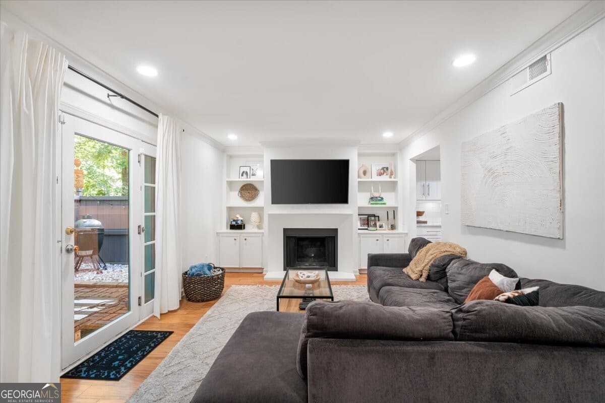 3 bedroom, 2.5 bathroom, 1,632 sq ft townhouse sold at 47 Ivy Trail, Atlanta, GA 30342