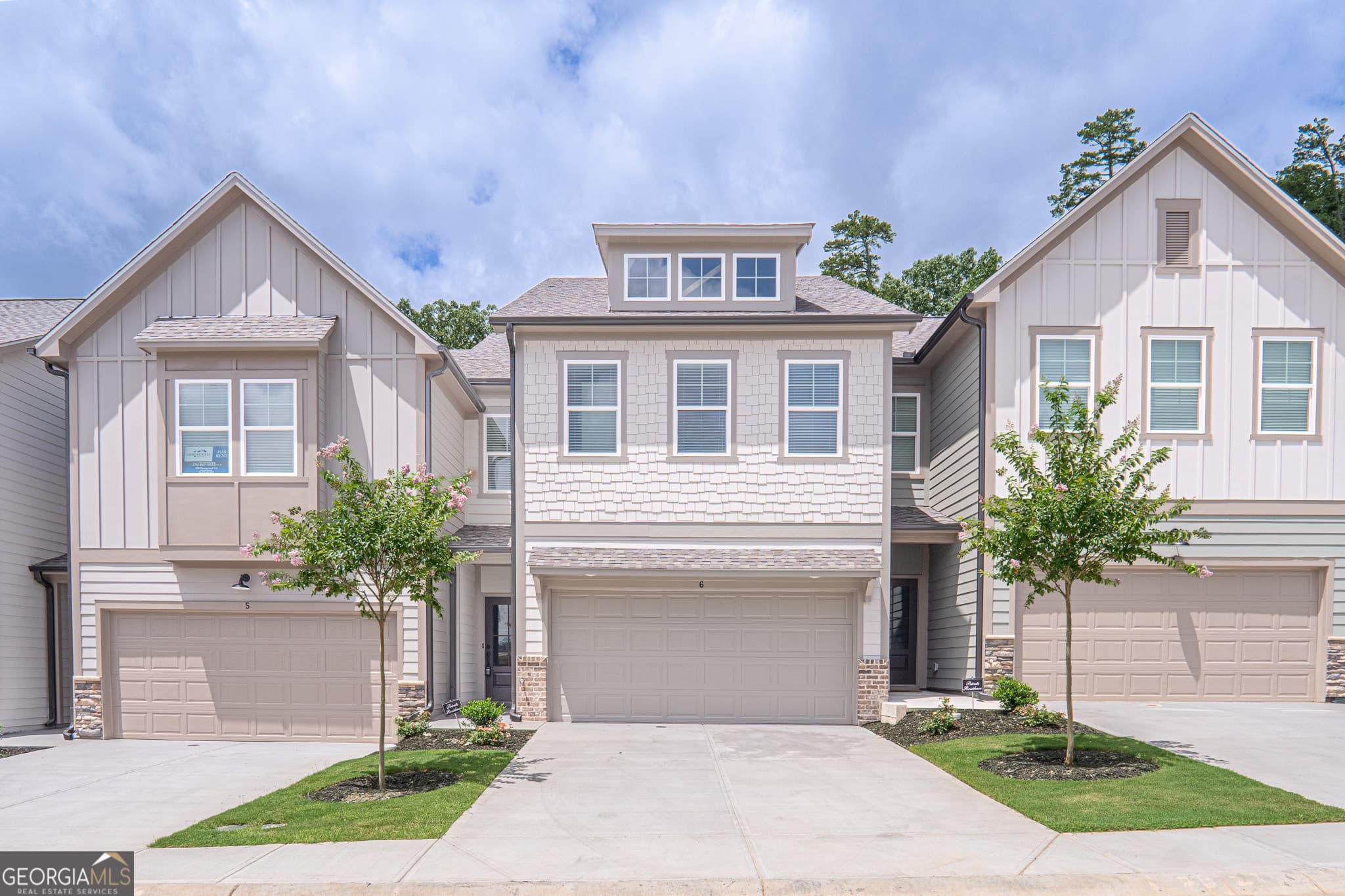 3 bedroom, 2.5 bathroom townhouse for rent at 365 Summit View Lan 6, Jasper, GA 30143 for $2,100 a month — photo 1 of 1