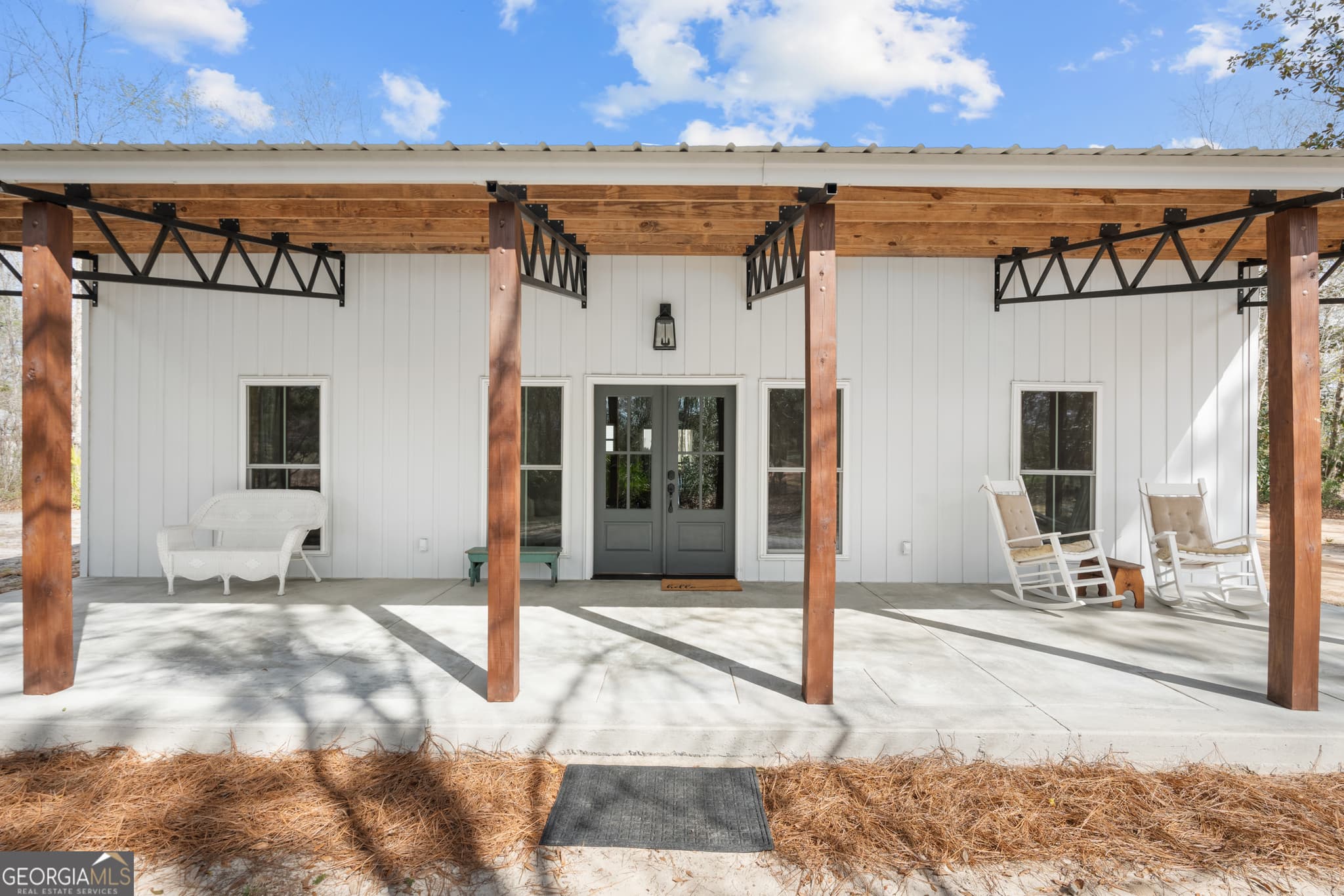 3 bedroom, 2 bathroom, 1,758 sq ft single family residence for sale at 26 Cason Drive, Pembroke, GA 31321 — photo 3