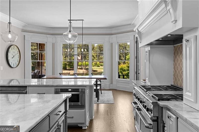 5 bedroom, 6 bathroom, 8,571 sq ft single family residence for sale at 2725 Drayton Hall Drive, Buford, GA 30519 — photo 9