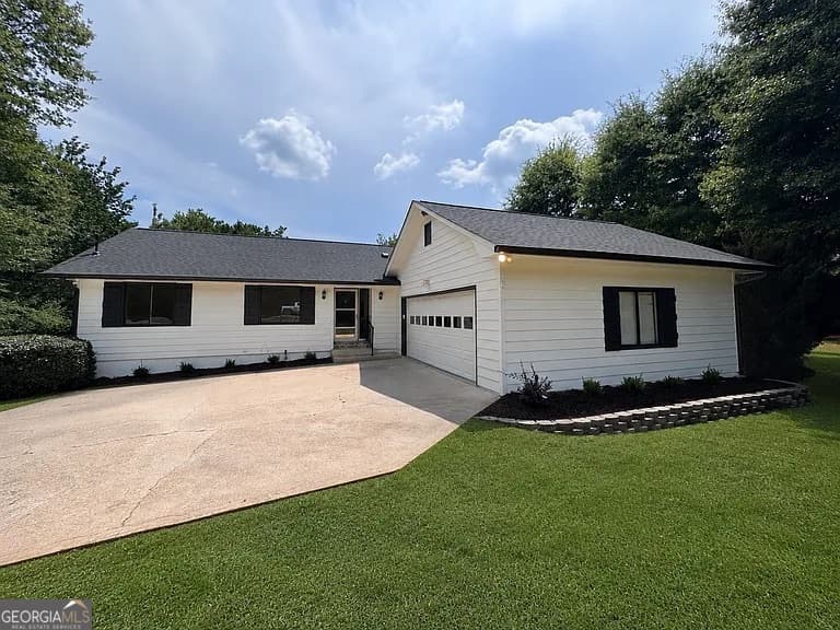 3 bedroom, 2 bathroom, 2,400 sq ft single family residence for rent at 3636 Hardy Road, Gainesville, GA 30506 for $2,300 a month — photo 1 of 15