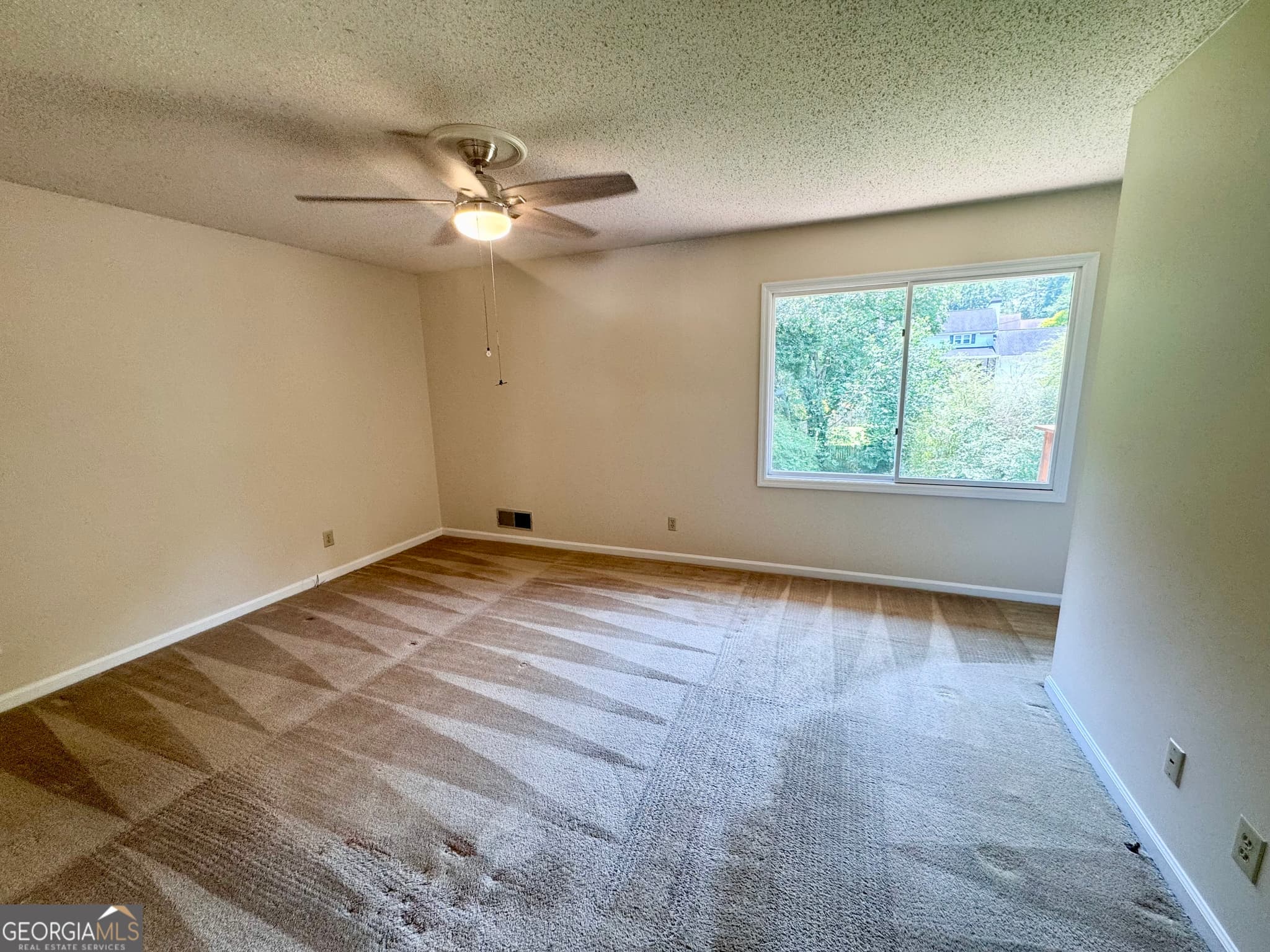 3 bedroom, 2 bathroom, 2,400 sq ft single family residence for rent at 3636 Hardy Road, Gainesville, GA 30506 for $2,300 a month — photo 9