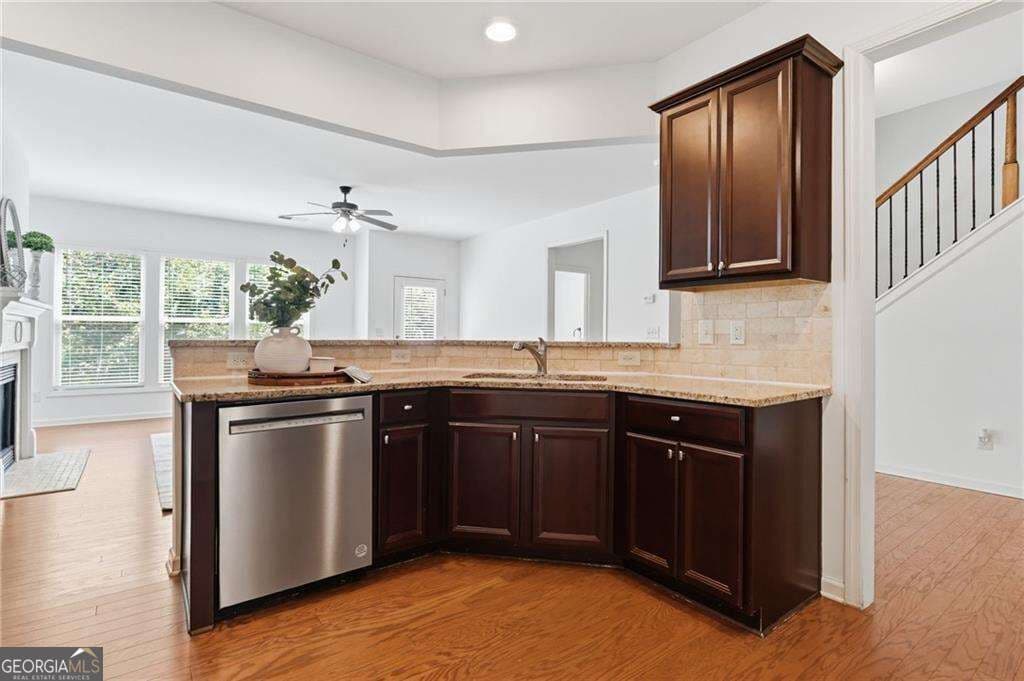4 bedroom, 3.5 bathroom, 3,507 sq ft single family residence for sale at 4795 Cold Spring Court, Cumming, GA 30041 — photo 4