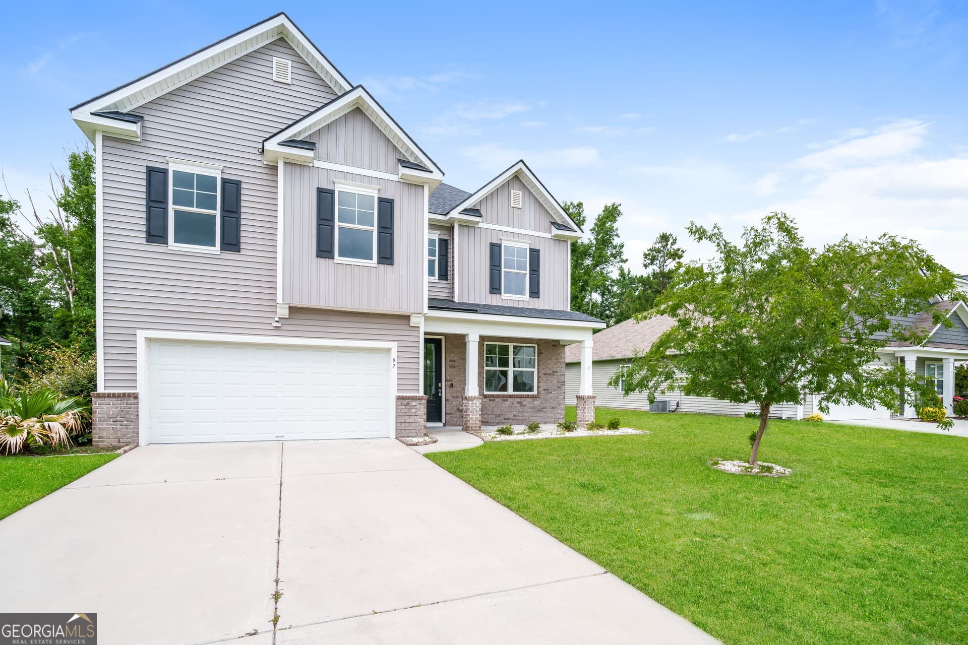 4 bedroom, 2.5 bathroom, 2,350 sq ft single family residence sold at 97 Palmer Place, Richmond Hill, GA 31324
