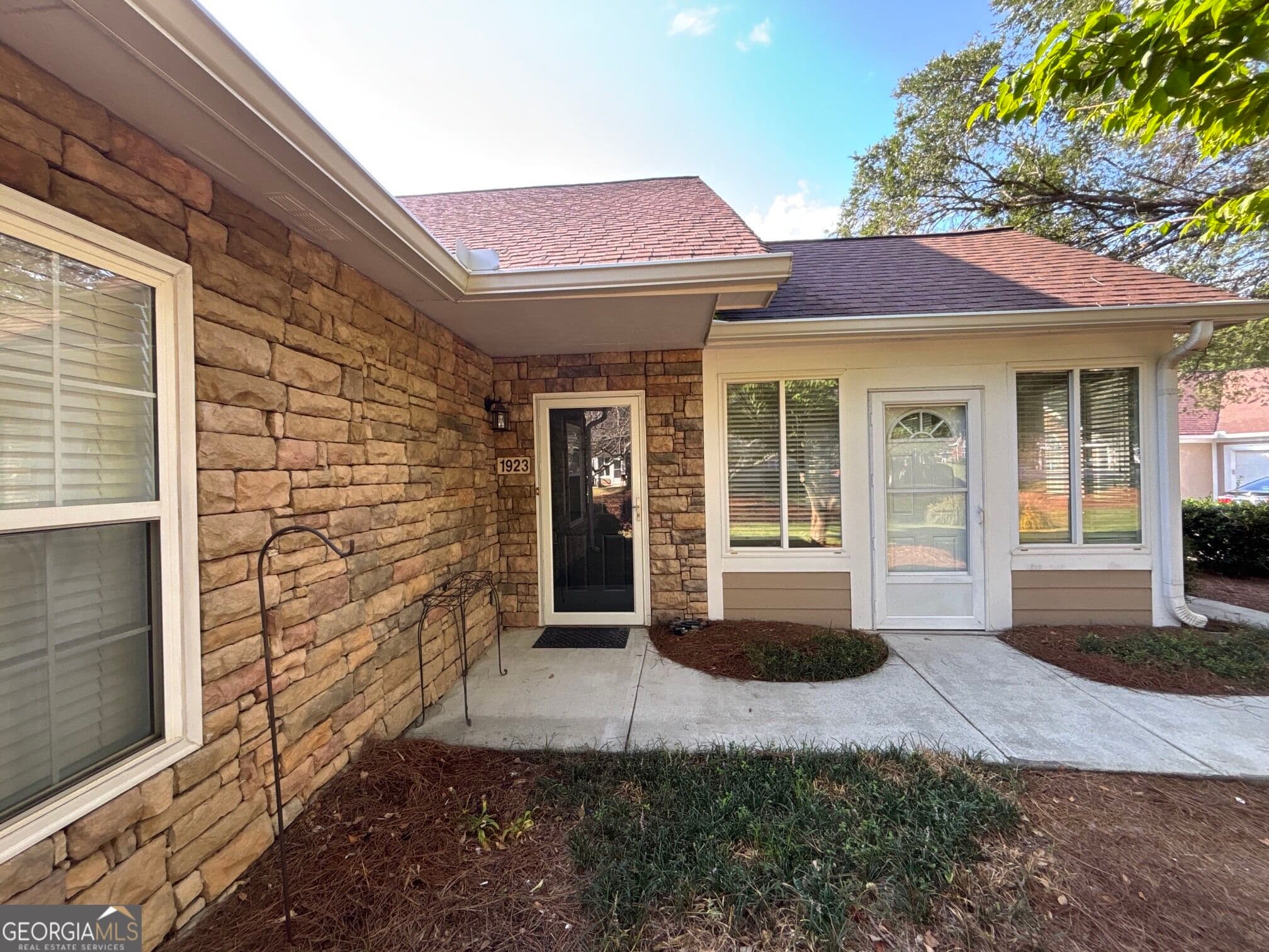 2 bedroom, 2 bathroom, 1,335 sq ft condominium for sale at 1923 Kolb Farm Circle, Marietta, GA 30008 — photo 7
