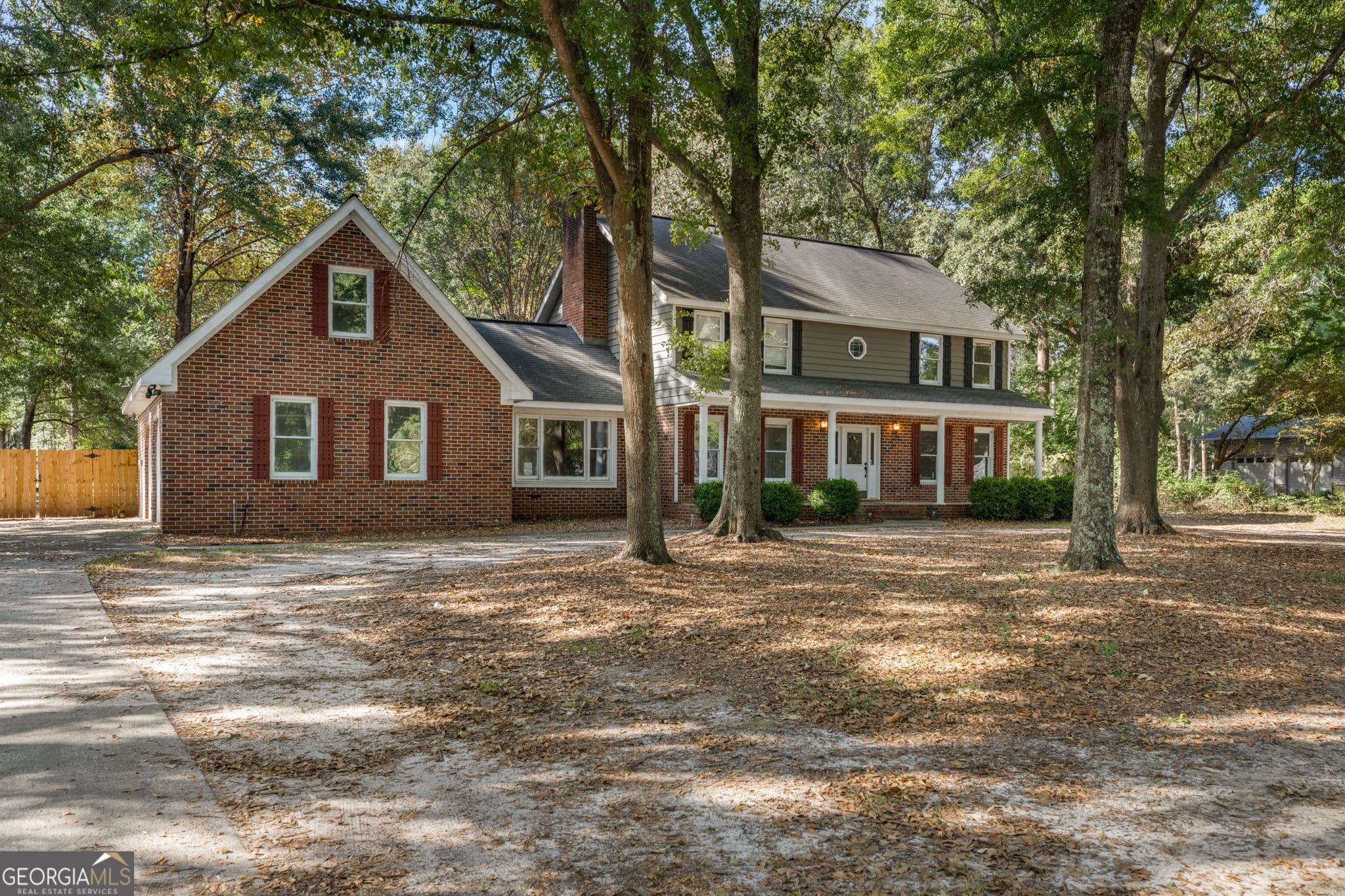 4 bedroom, 3.5 bathroom, 3,035 sq ft single family residence for sale at 124 Quail Run Drive, Warner Robins, GA 31088 — photo 4
