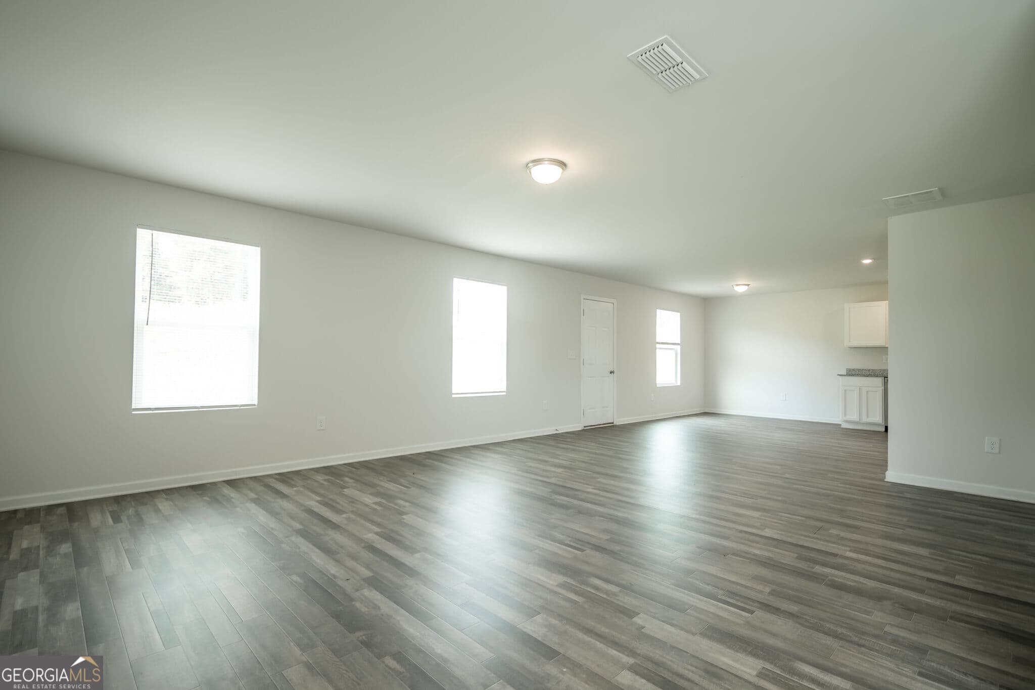 4 bedroom, 2.5 bathroom, 2,341 sq ft single family residence for rent at 624 Canal Street, Jefferson, GA 30549 for $1,900 a month — photo 5