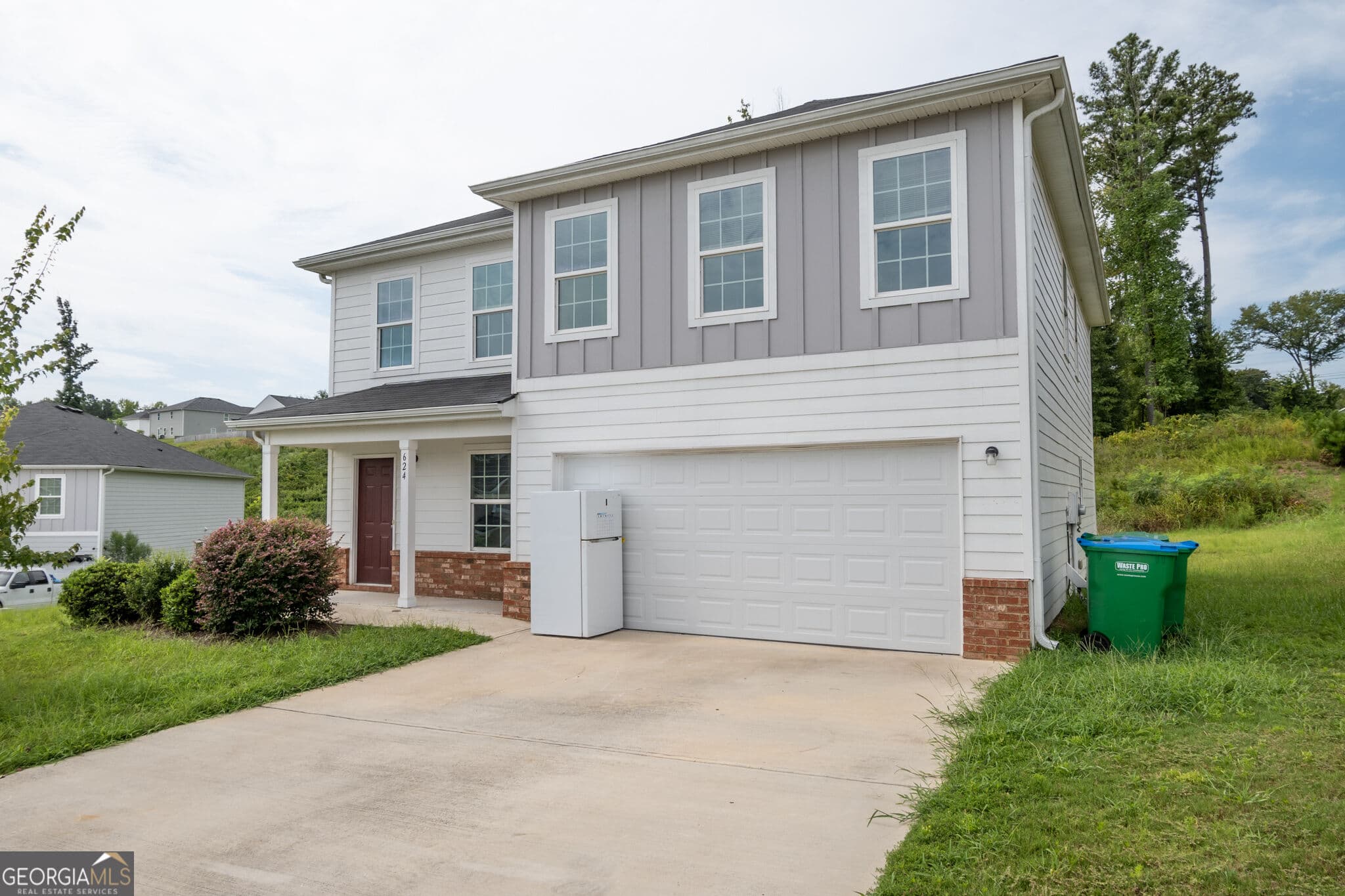 4 bedroom, 2.5 bathroom, 2,341 sq ft single family residence for rent at 624 Canal Street, Jefferson, GA 30549 for $1,900 a month — photo 4