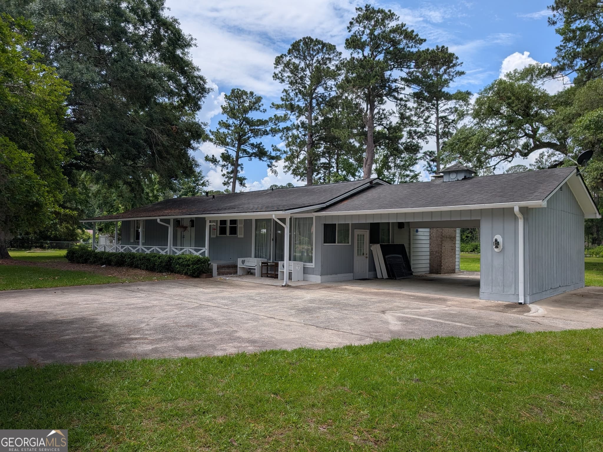 3 bedroom, 3 bathroom, 2,188 sq ft single family residence under contract at 642 Island Drive, Midway, GA 31320 — photo 2