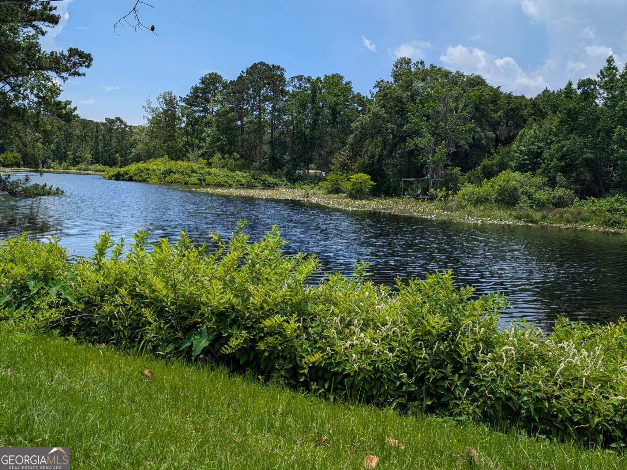 3 bedroom, 3 bathroom, 2,188 sq ft single family residence under contract at 642 Island Drive, Midway, GA 31320 — photo 4