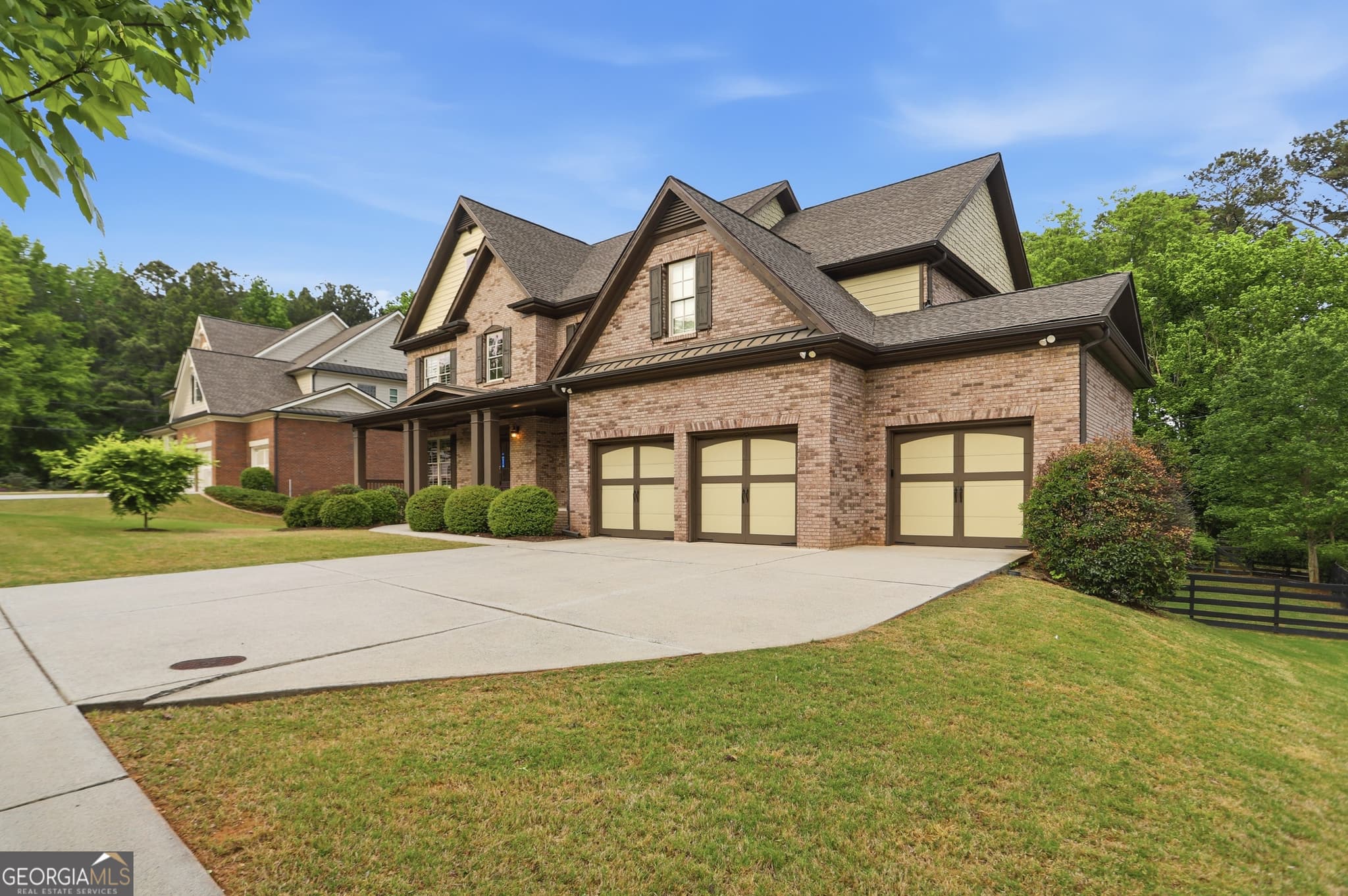5 bedroom, 5.5 bathroom, 5,584 sq ft single family residence for sale at 115 Cochran Farms Drive, Roswell, GA 30075 — photo 7