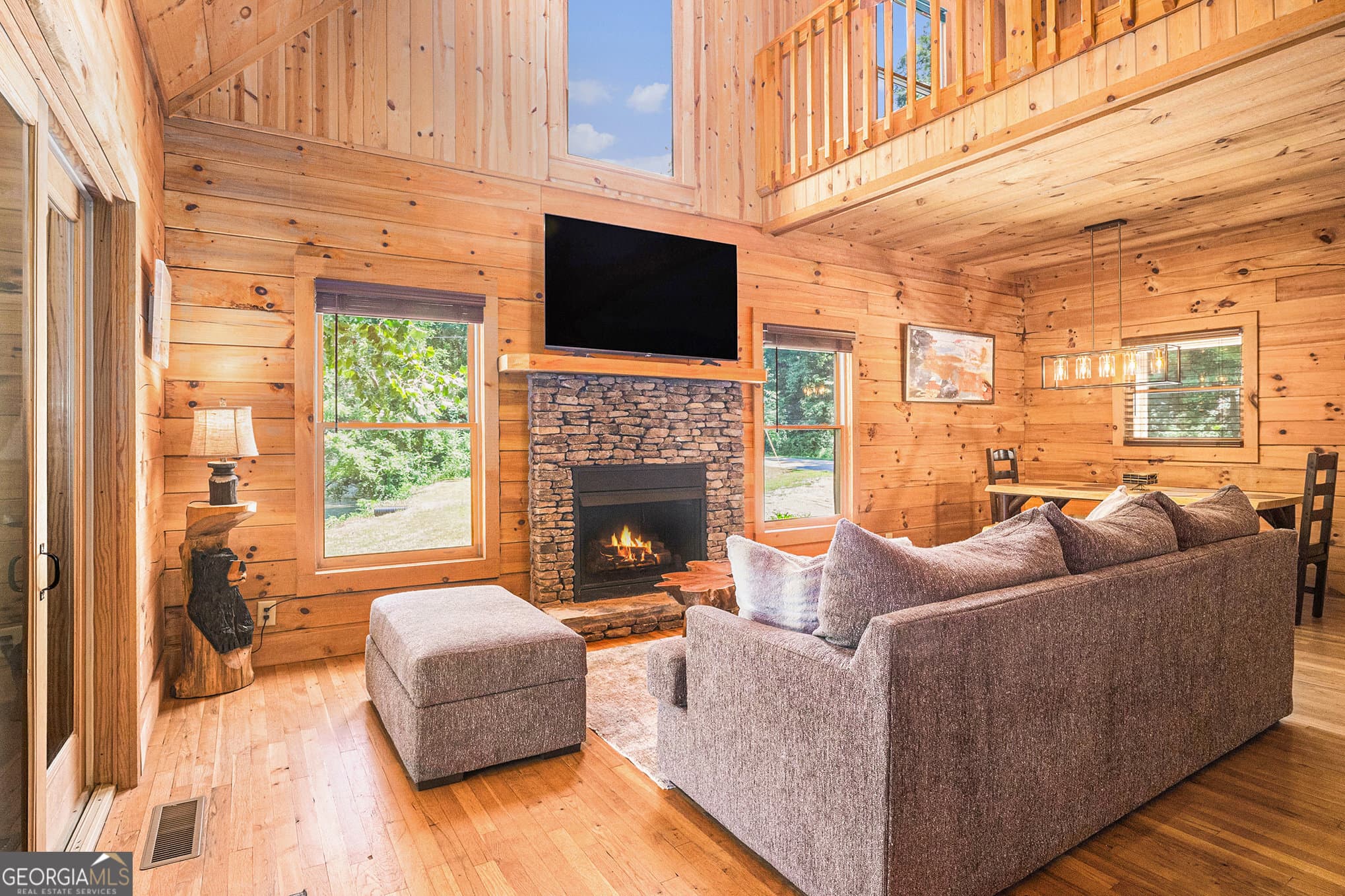 2 bedroom, 2 bathroom, 1,280 sq ft cabin,single family residence for sale at 9139 Old 441, Lakemont, GA 30552 — photo 7