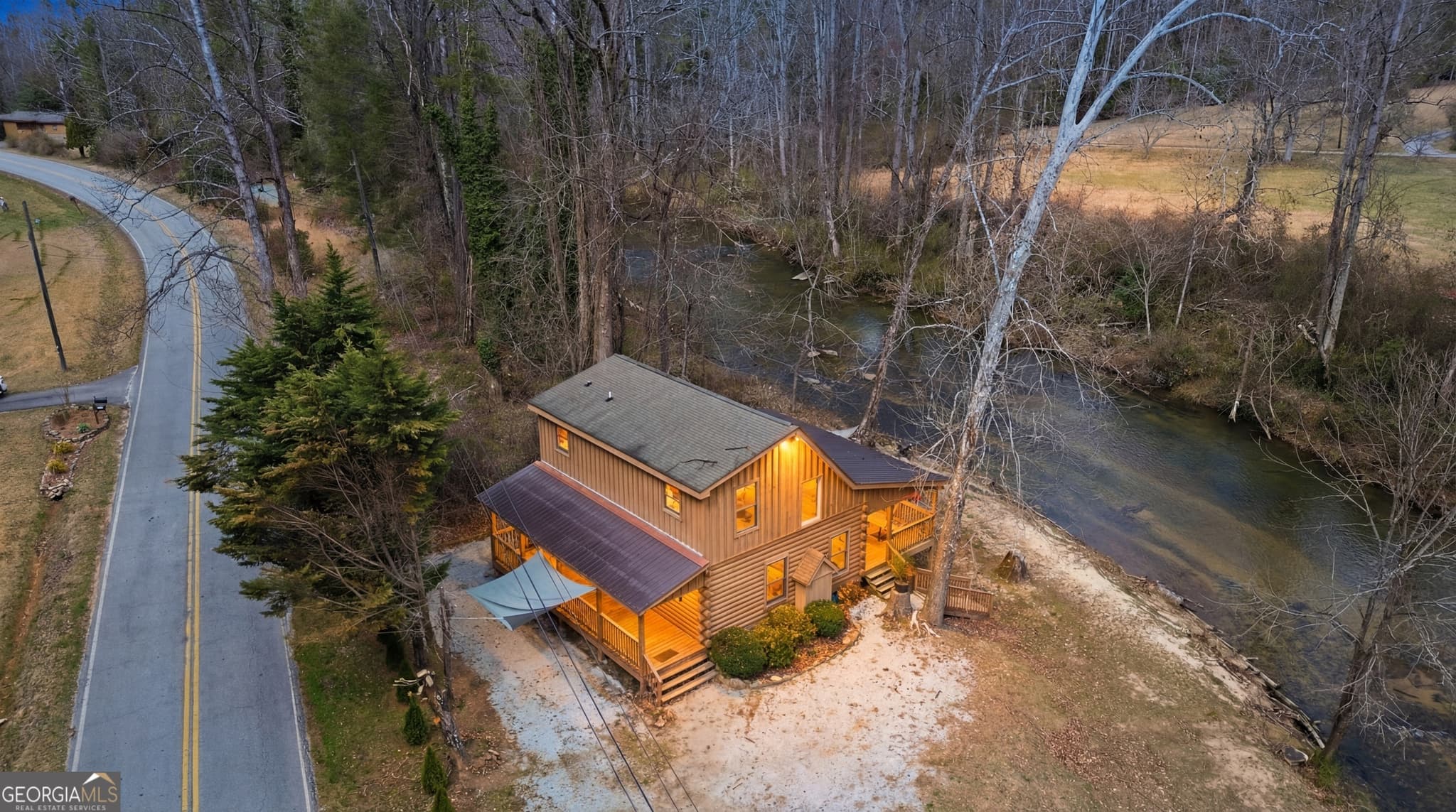 2 bedroom, 2 bathroom, 1,280 sq ft cabin,single family residence for sale at 9139 Old 441, Lakemont, GA 30552