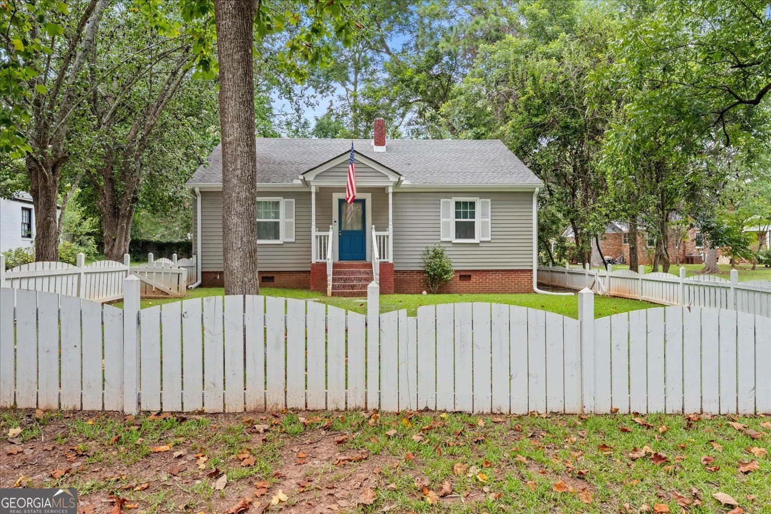 2 bedroom, 1 bathroom, 1,100 sq ft single family residence for sale at 102 Oak Street, Washington, GA 30673 — photo 2