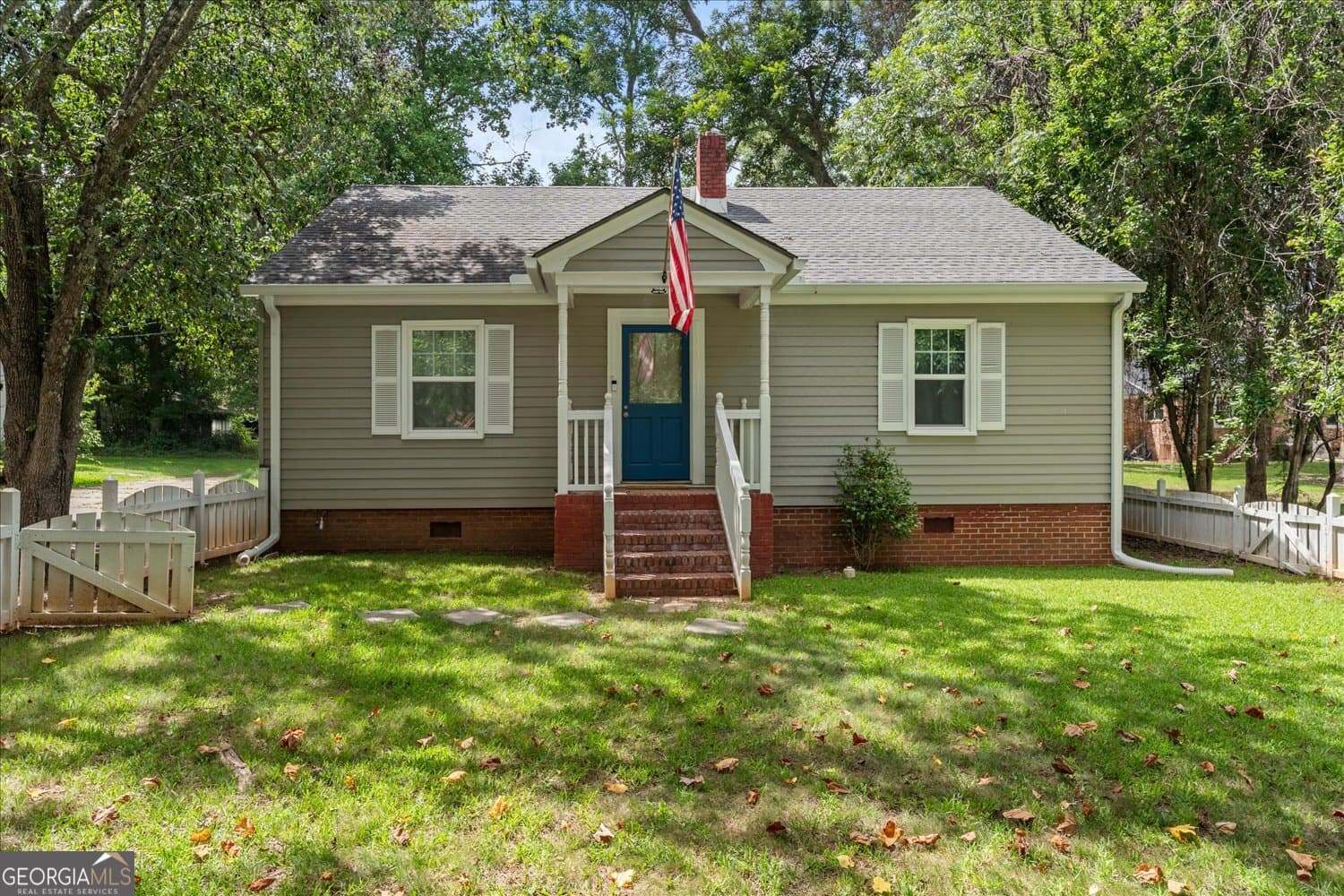 2 bedroom, 1 bathroom, 1,100 sq ft single family residence for sale at 102 Oak Street, Washington, GA 30673