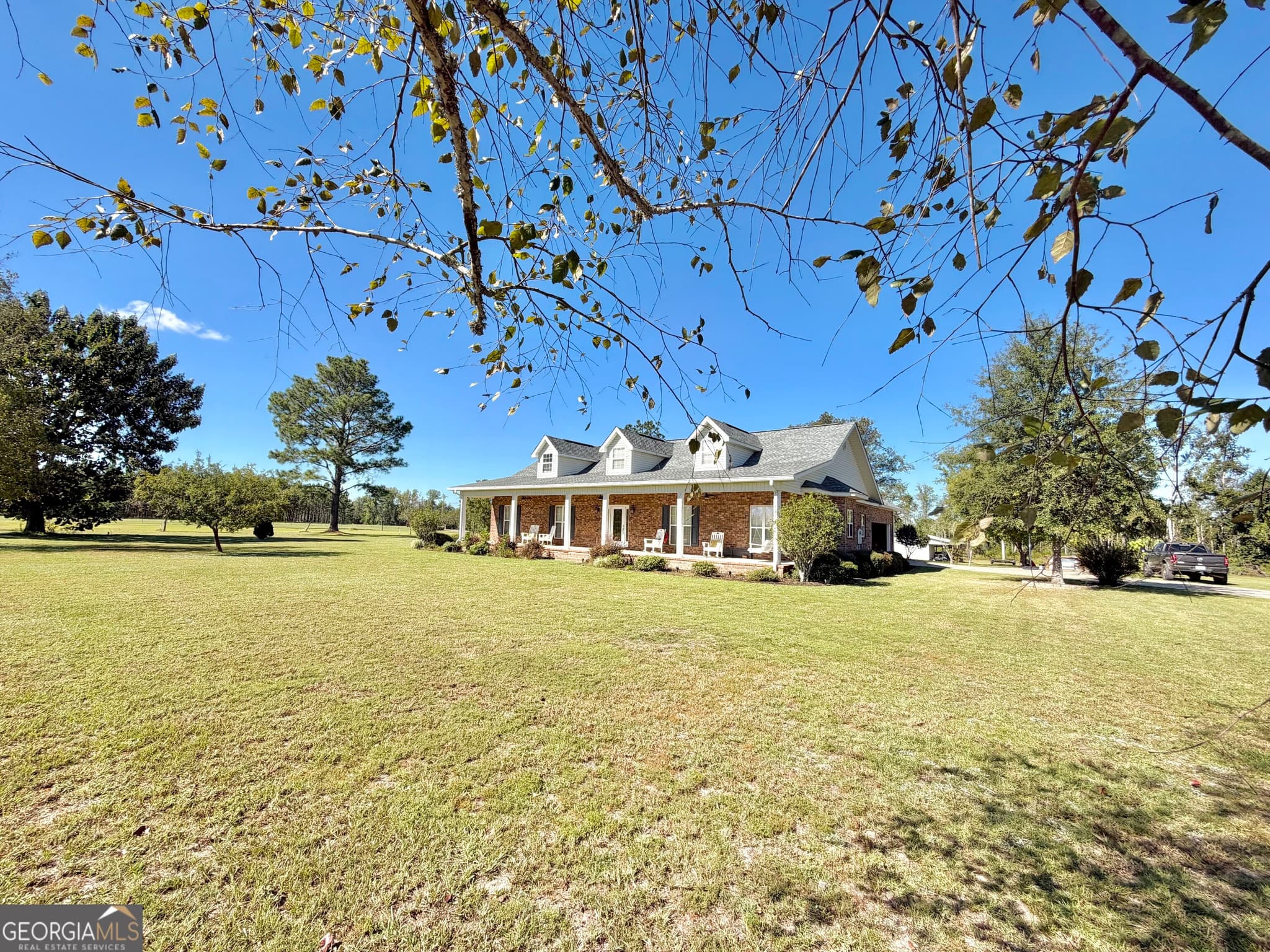 3 bedroom, 2.5 bathroom, 2,233 sq ft single family residence for sale at 64 Lawton Crosby Road, Hazlehurst, GA 31539 — photo 1 of 39