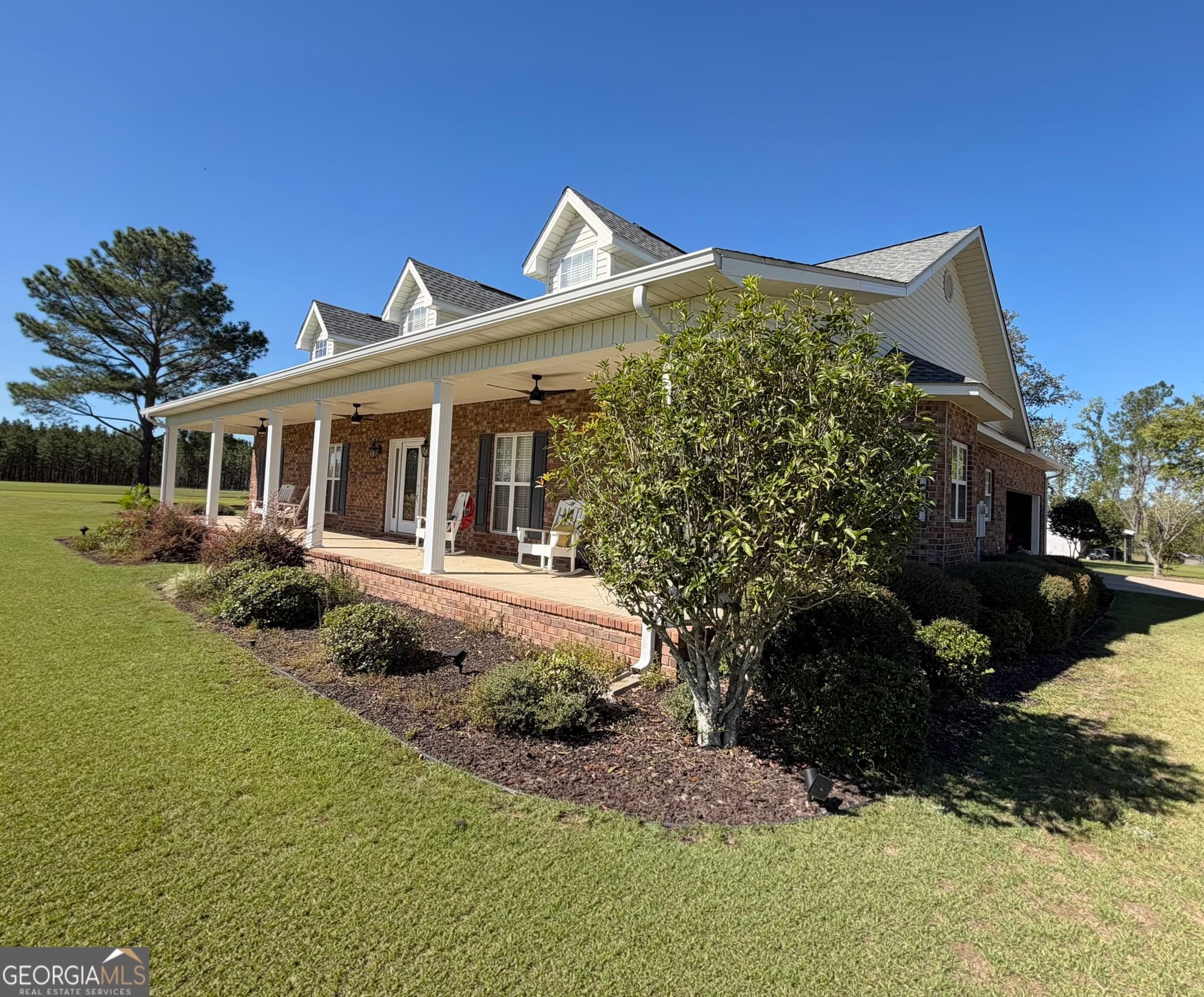 3 bedroom, 2.5 bathroom, 2,233 sq ft single family residence for sale at 64 Lawton Crosby Road, Hazlehurst, GA 31539 — photo 5