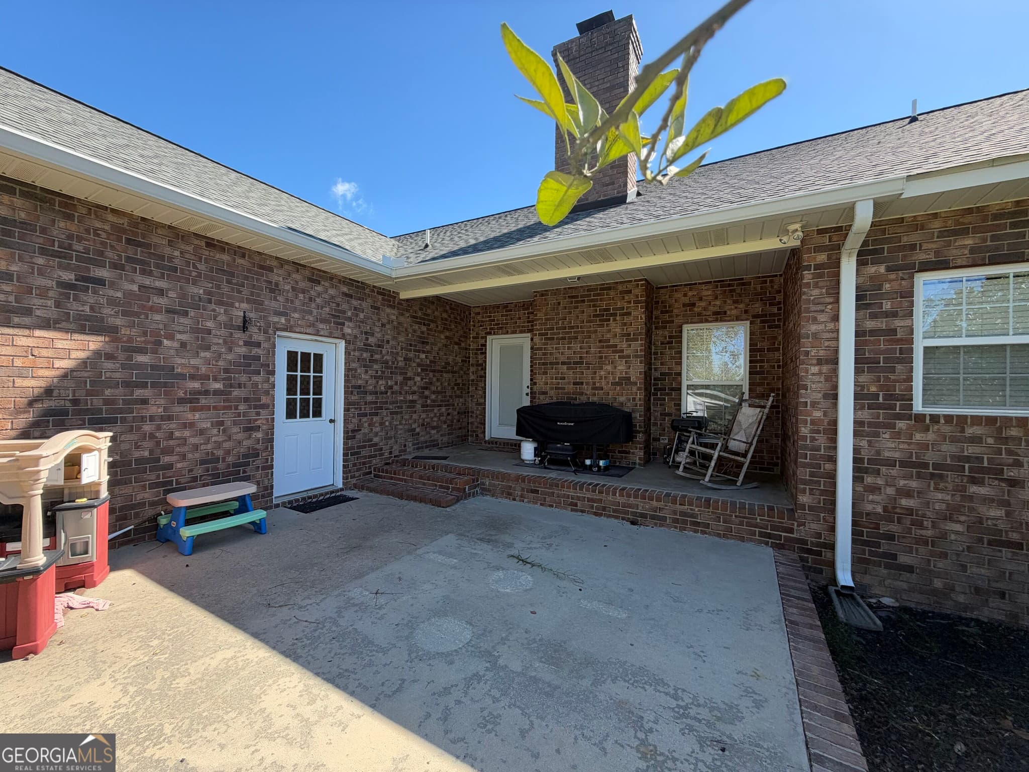 3 bedroom, 2.5 bathroom, 2,233 sq ft single family residence for sale at 64 Lawton Crosby Road, Hazlehurst, GA 31539 — photo 8