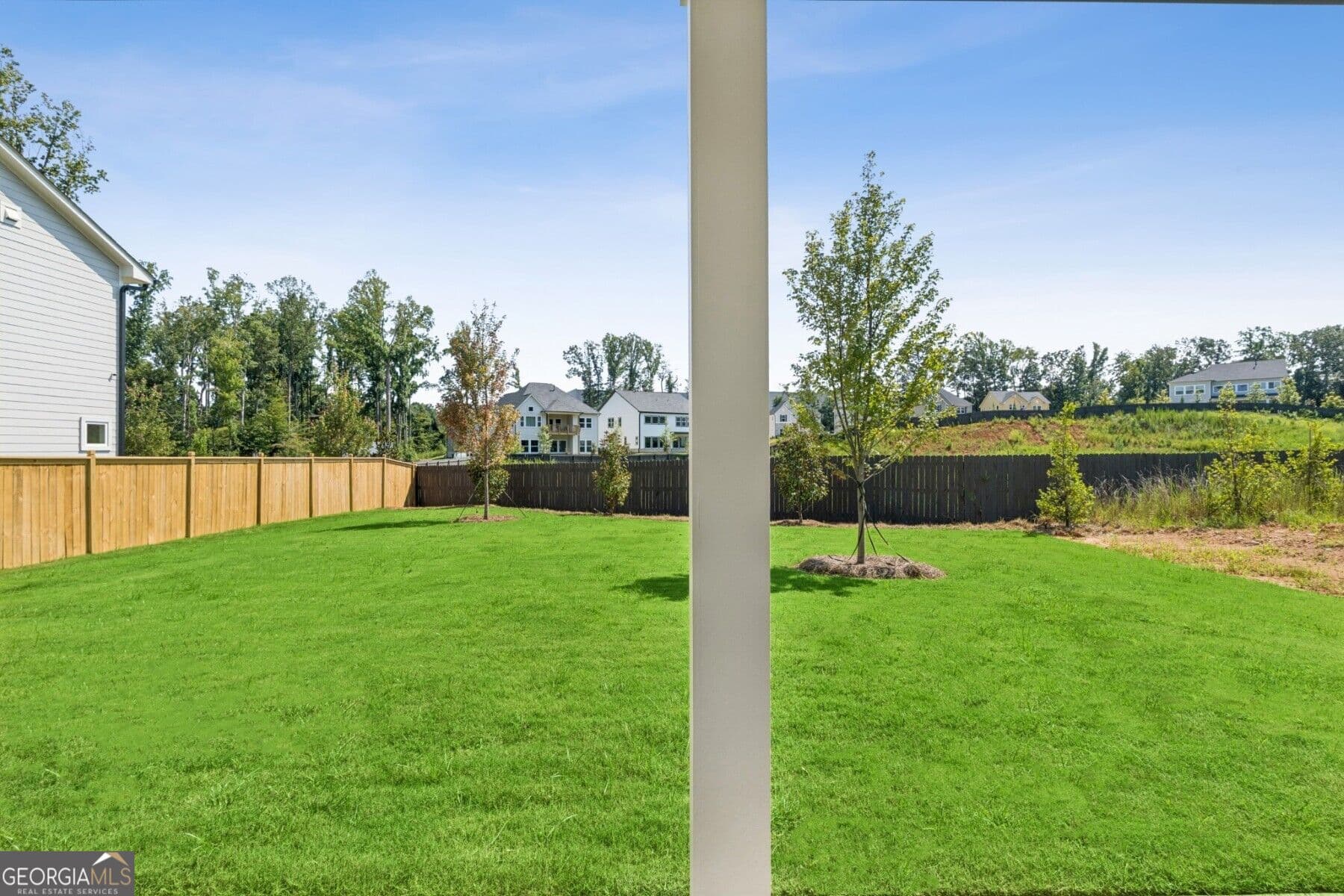 5 bedroom, 4.5 bathroom, 3,417 sq ft single family residence for sale at 4920 Beechnut Circle, Cumming, GA 30028 — photo 3