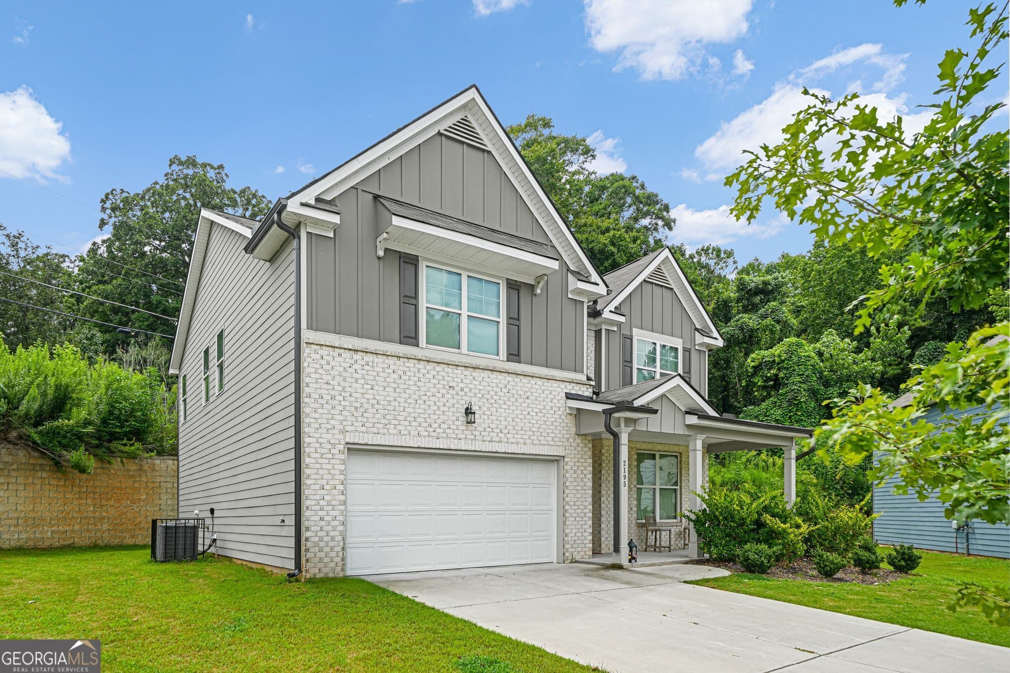 4 bedroom, 2.5 bathroom, 2,536 sq ft single family residence for rent at 2195 Cormac Street, East Point, GA 30344 for $3,500 a month — photo 3