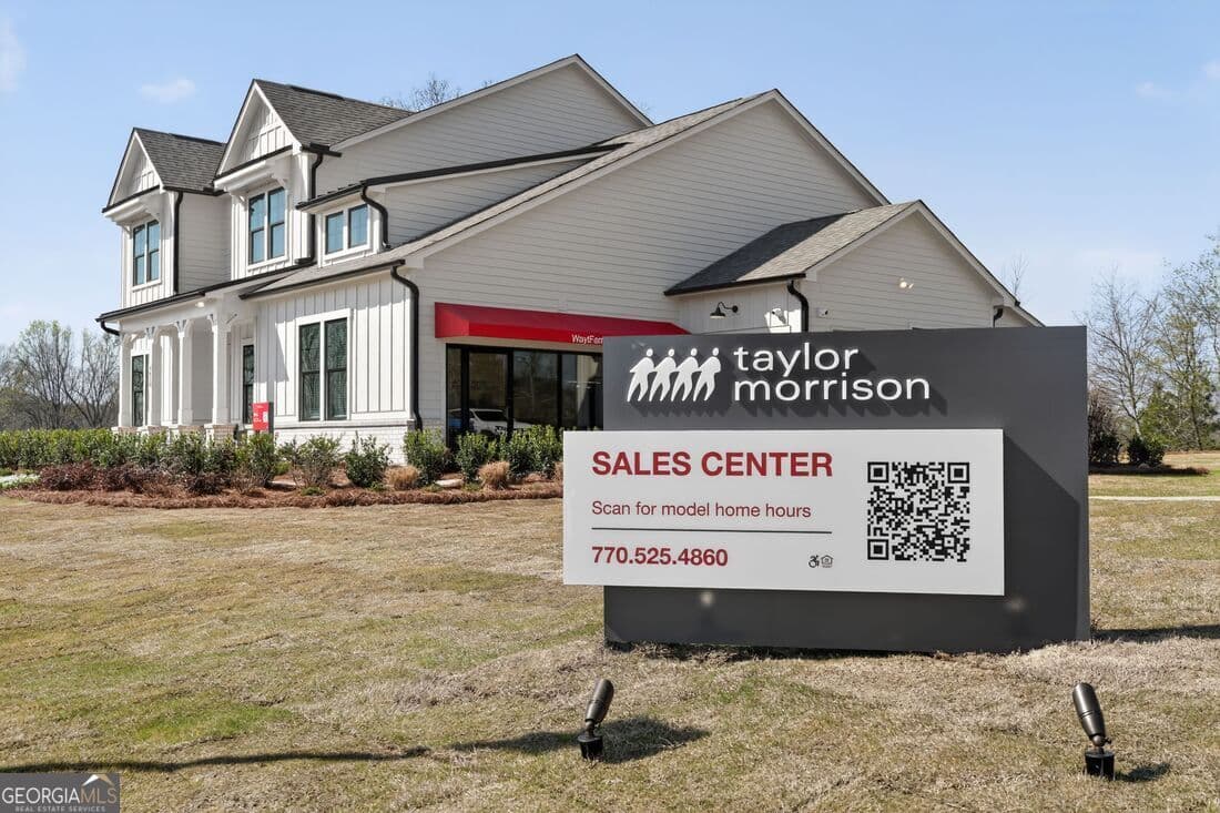5 bedroom, 4.5 bathroom, 4,244 sq ft single family residence for sale at 5065 Denning Lane, Cumming, GA 30040 — photo 7