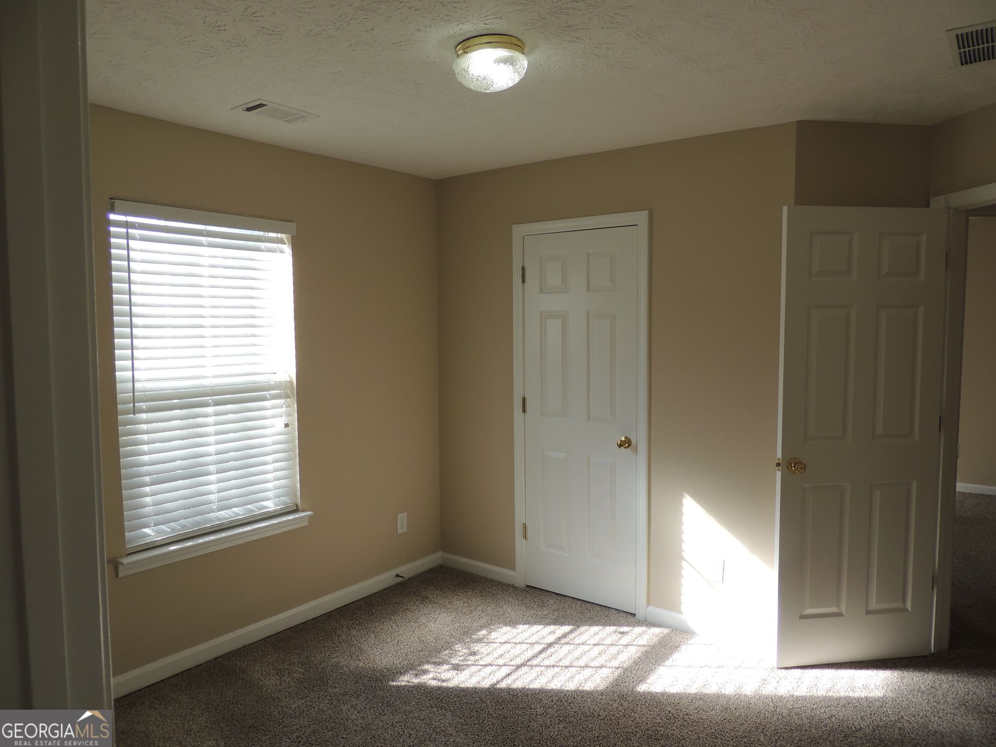 4 bedroom, 2 bathroom, 1,682 sq ft single family residence for sale at 3520 Imperial Hill Drive, Snellville, GA 30039 — photo 7