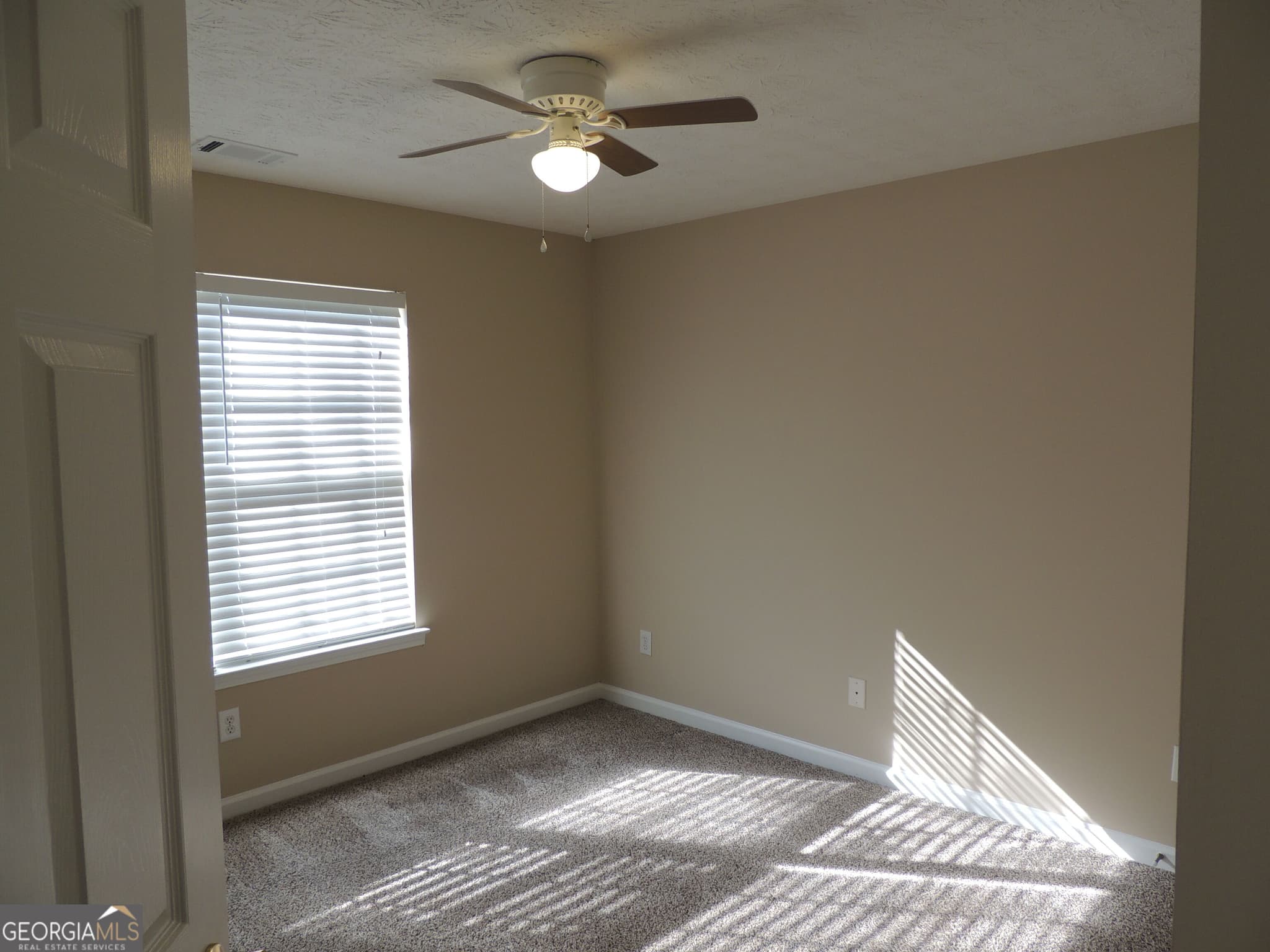 4 bedroom, 2 bathroom, 1,682 sq ft single family residence for sale at 3520 Imperial Hill Drive, Snellville, GA 30039 — photo 8