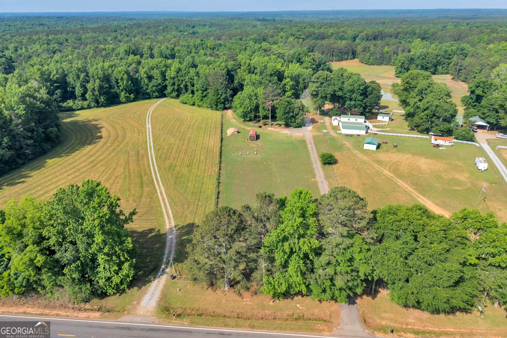3 bedroom, 3 bathroom, 3,298 sq ft single family residence for sale at 4759 Ga Highway 142, Shady Dale, GA 31085 — photo 2