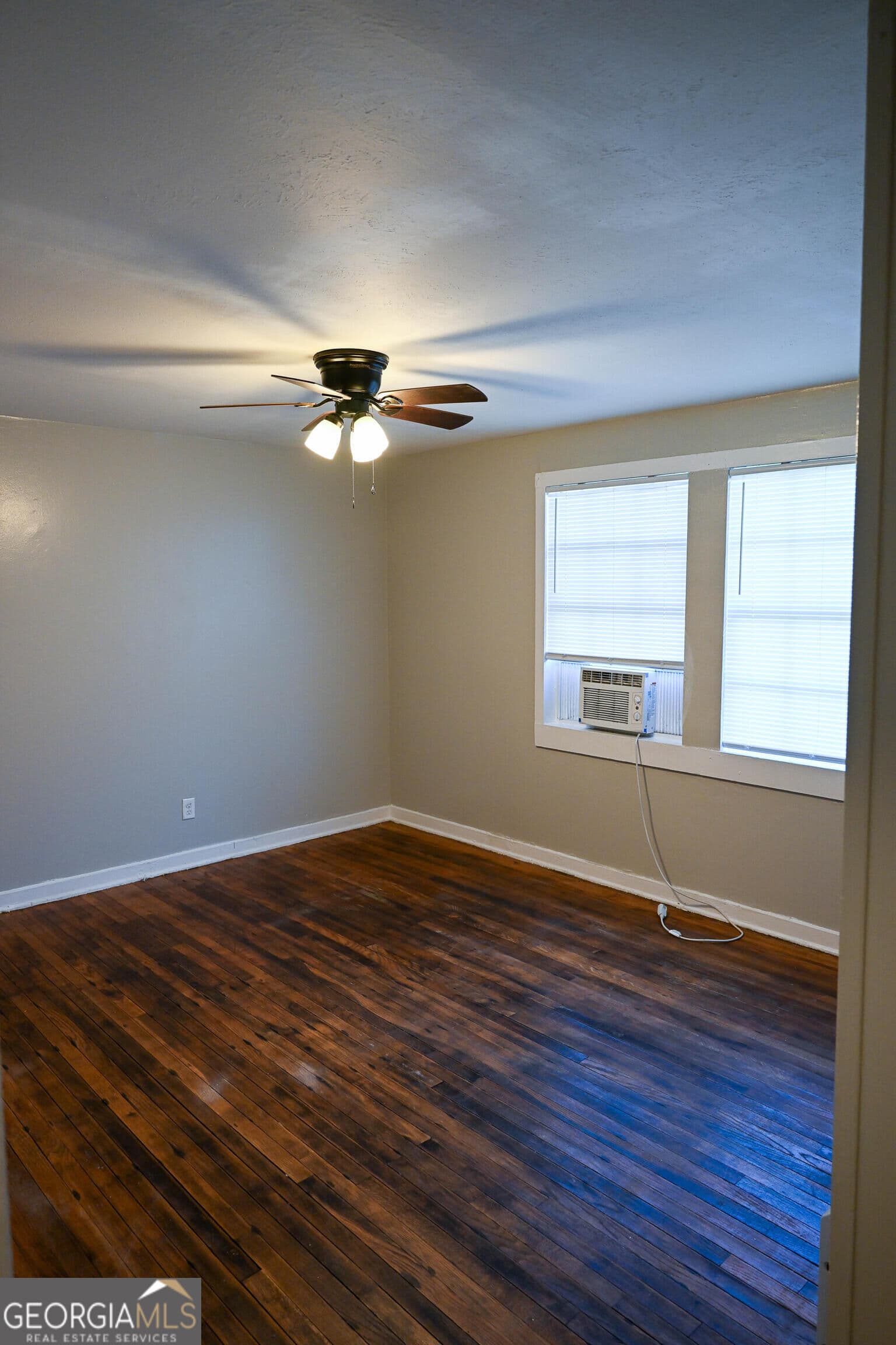multi family,duplex for sale at 2413 Knox Drive, Valdosta, GA 31602 — photo 9