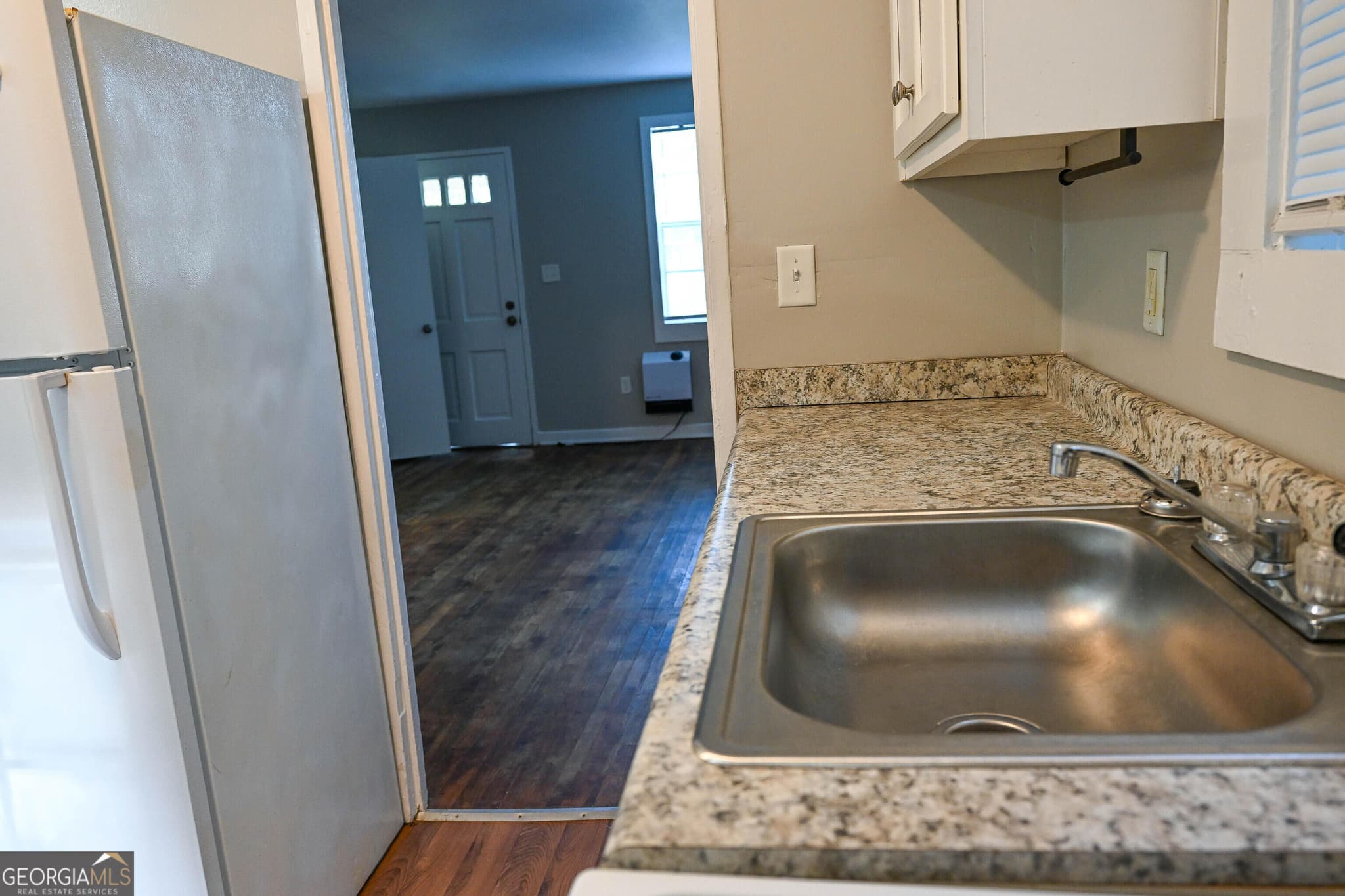 multi family,duplex for sale at 2413 Knox Drive, Valdosta, GA 31602 — photo 4