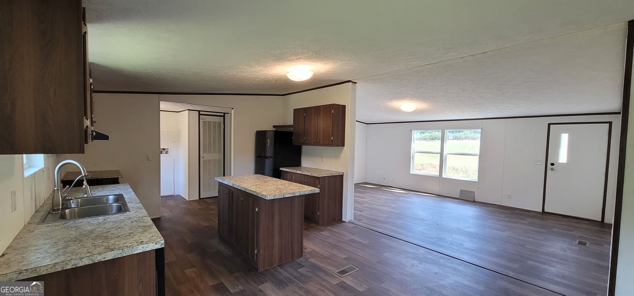4 bedroom, 2 bathroom, 1,904 sq ft manufactured home,single family residence for sale at 136 Bud Freeman Road, Royston, GA 30662 — photo 6