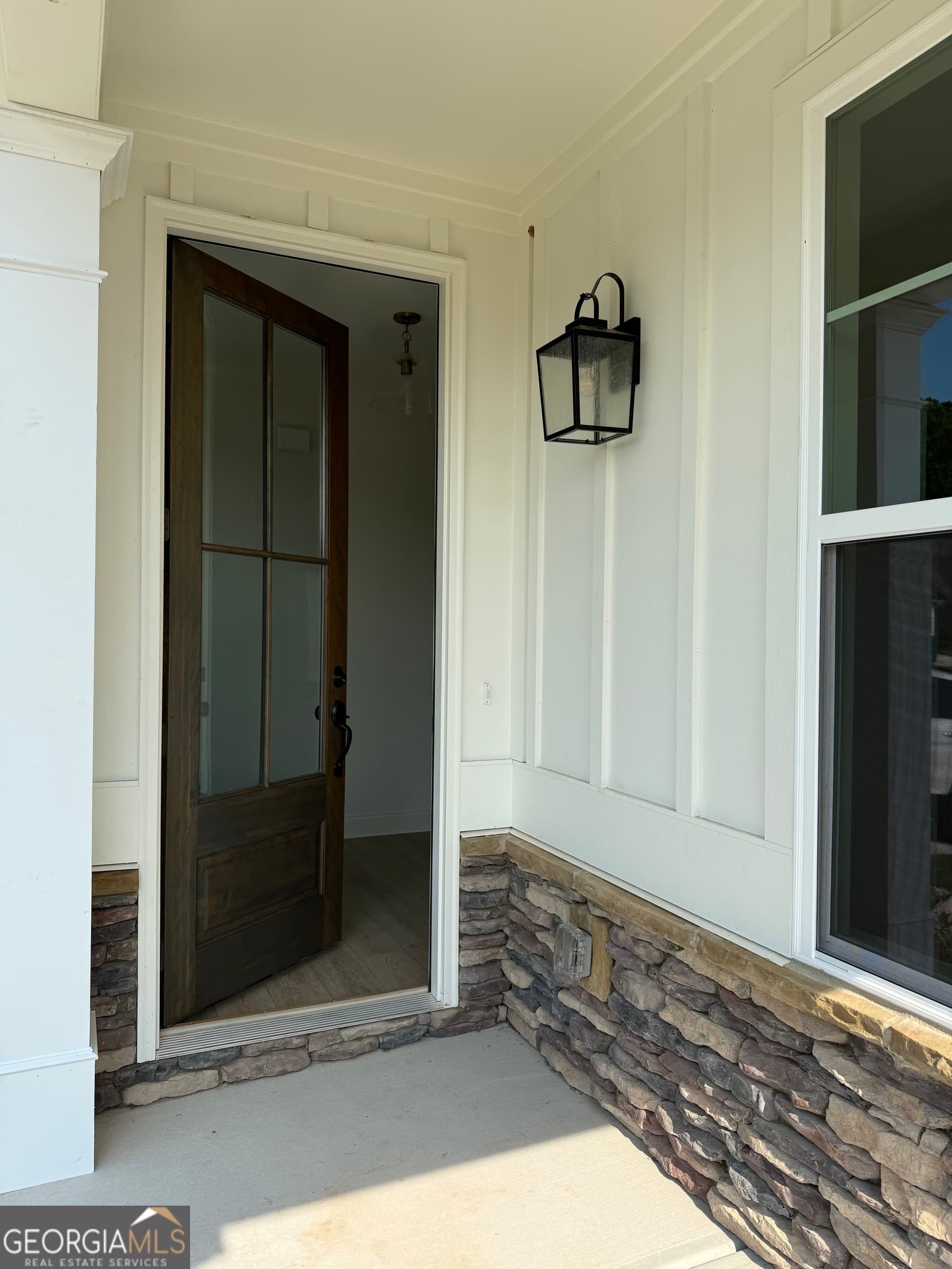 2 bedroom, 2.5 bathroom, 1,494 sq ft single family residence for sale at 106 Live Oak Lane, Carrollton, GA 30117 — photo 2
