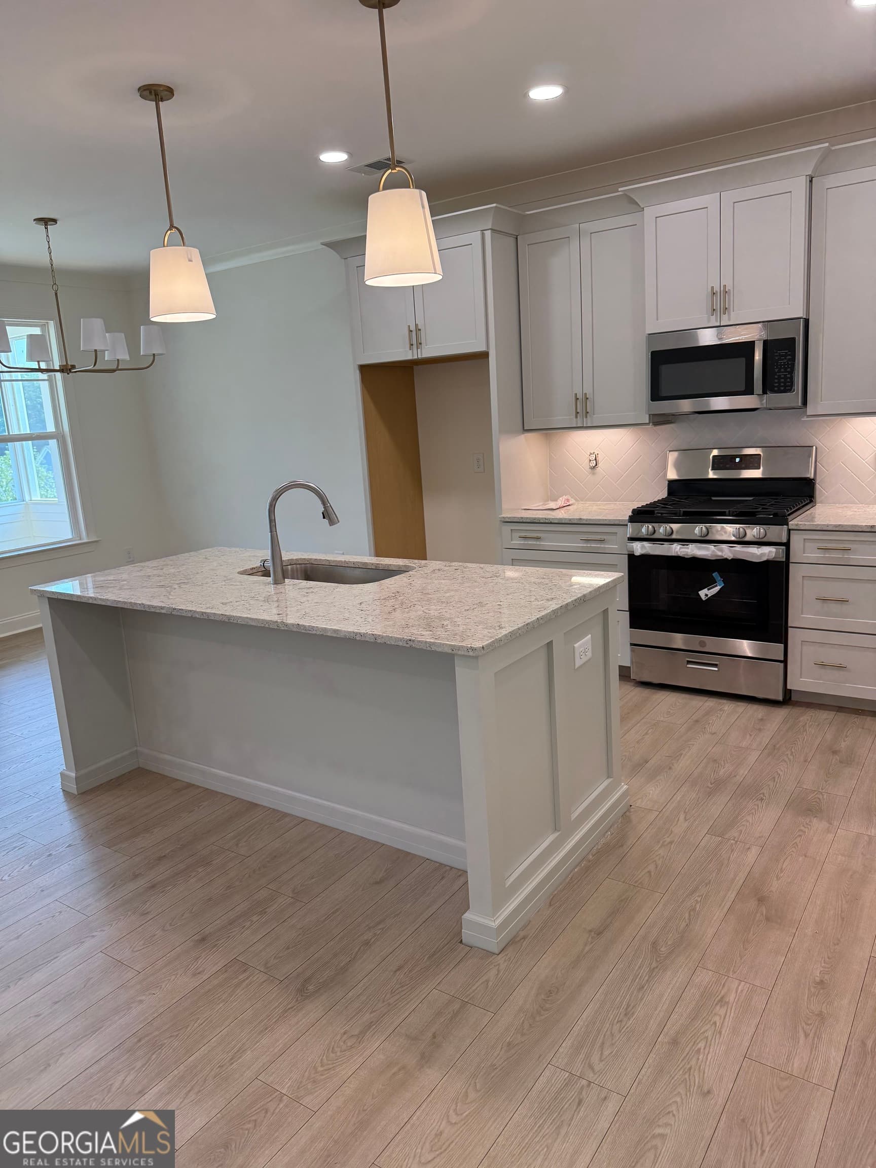 2 bedroom, 2.5 bathroom, 1,494 sq ft single family residence for sale at 106 Live Oak Lane, Carrollton, GA 30117 — photo 3