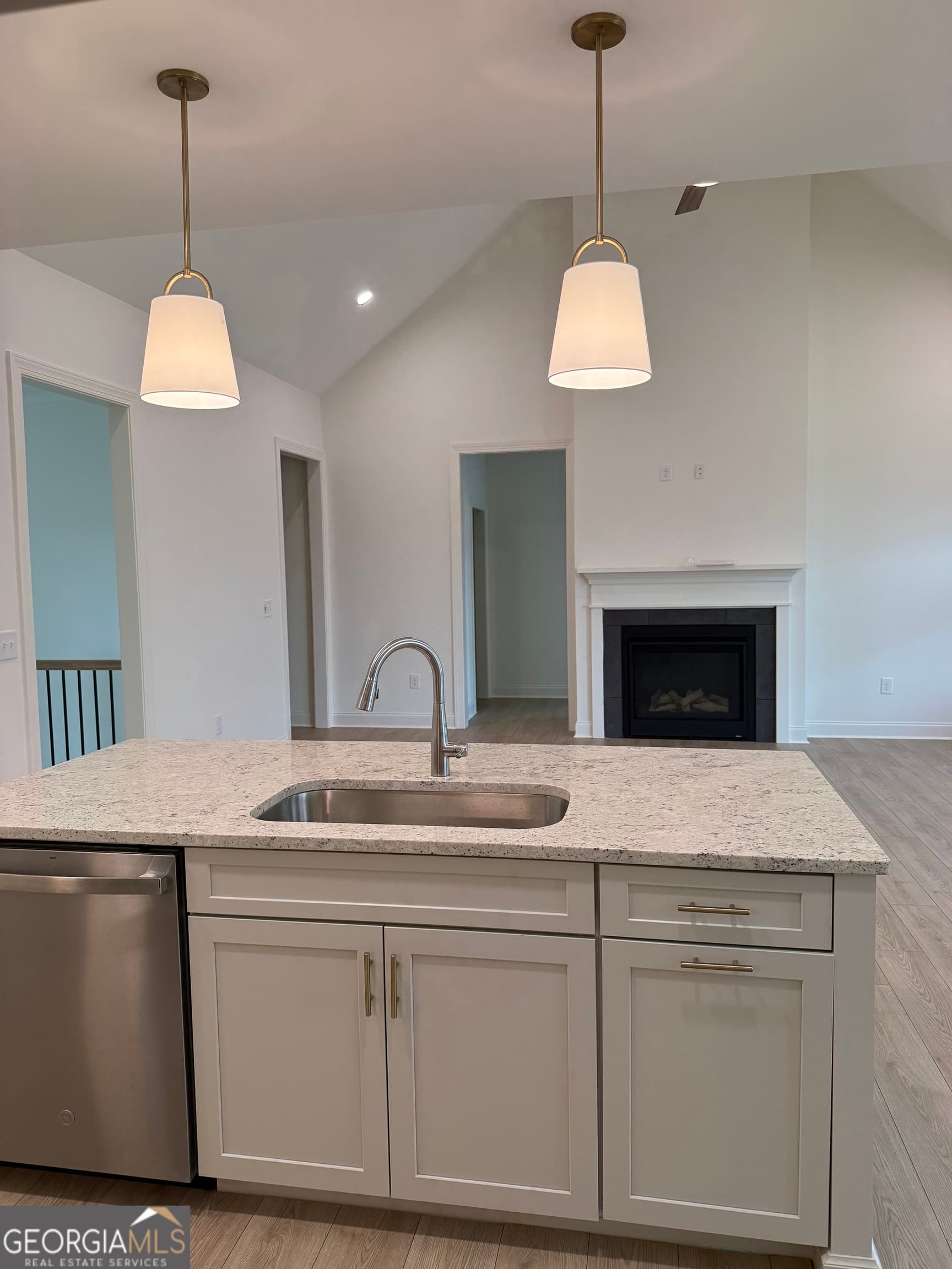 2 bedroom, 2.5 bathroom, 1,494 sq ft single family residence for sale at 106 Live Oak Lane, Carrollton, GA 30117 — photo 5