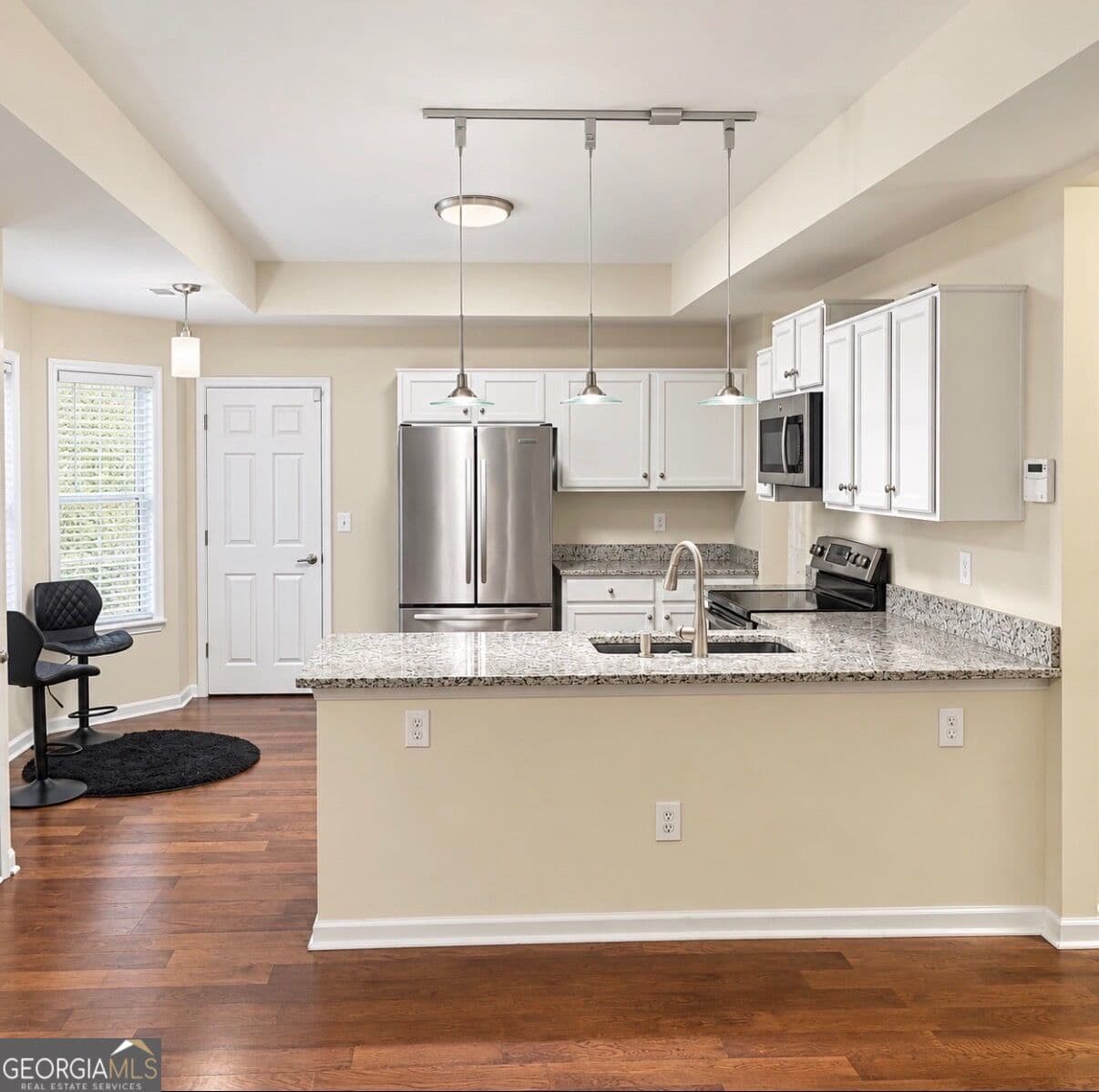 4 bedroom, 2.5 bathroom, 2,258 sq ft single family residence for sale at 930 New Hope Road, Atlanta, GA 30331 — photo 5