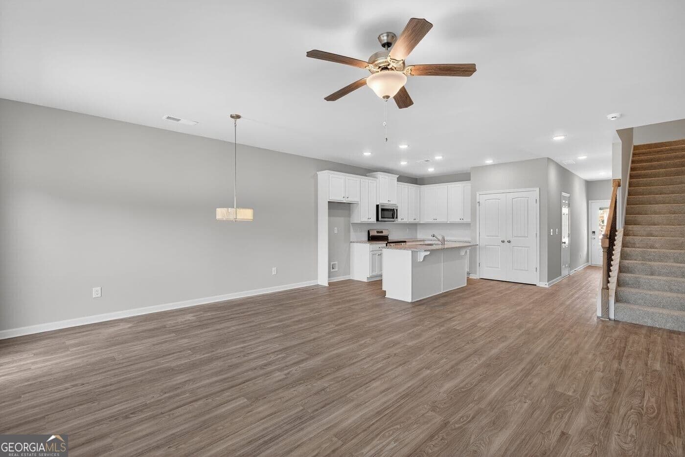3 bedroom, 2.5 bathroom, 1,740 sq ft townhouse for sale at 2848 Lillian Lane, Douglasville, GA 30135 — photo 7