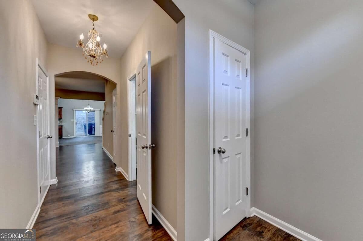 2 bedroom, 2.5 bathroom, 1,696 sq ft townhouse for sale at 2152 Executive Drive, Duluth, GA 30096 — photo 5