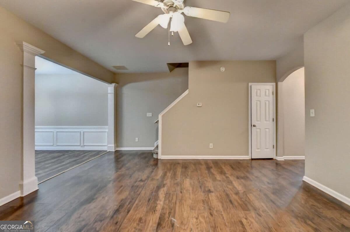 2 bedroom, 2.5 bathroom, 1,696 sq ft townhouse for sale at 2152 Executive Drive, Duluth, GA 30096 — photo 10