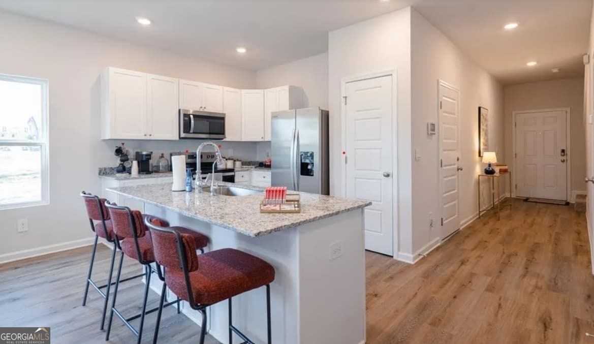 3 bedroom, 2.5 bathroom townhouse for sale at 6435 Abney Court, Valdosta, GA 31605 — photo 2