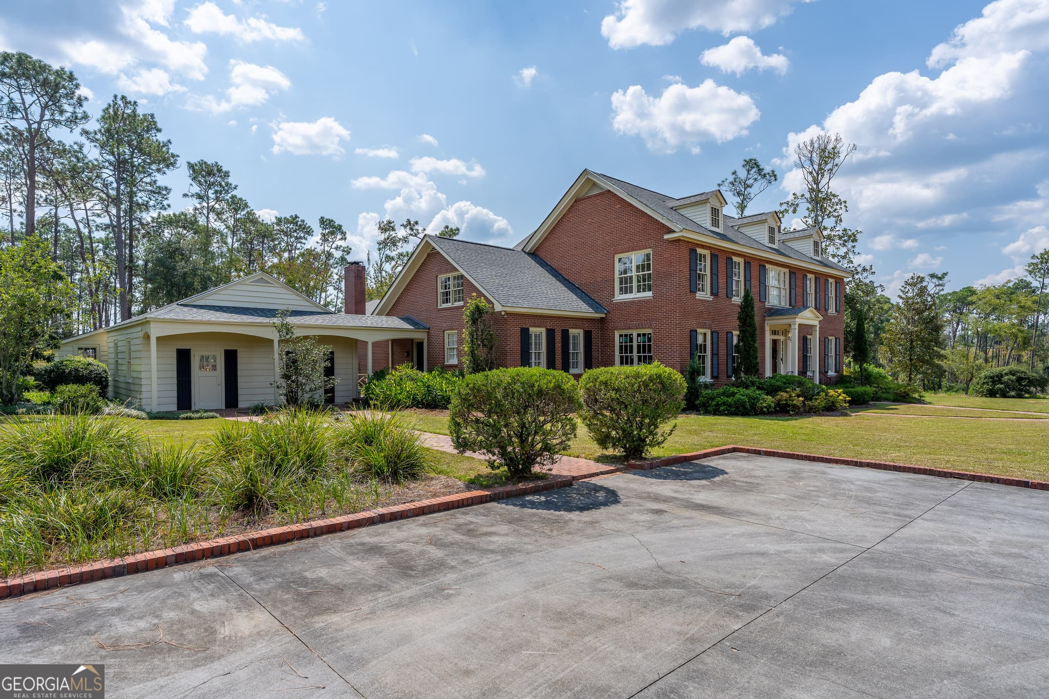 4 bedroom, 3.5 bathroom, 4,072 sq ft single family residence for sale at 1602 Ward Street Extension, Douglas, GA 31533 — photo 7