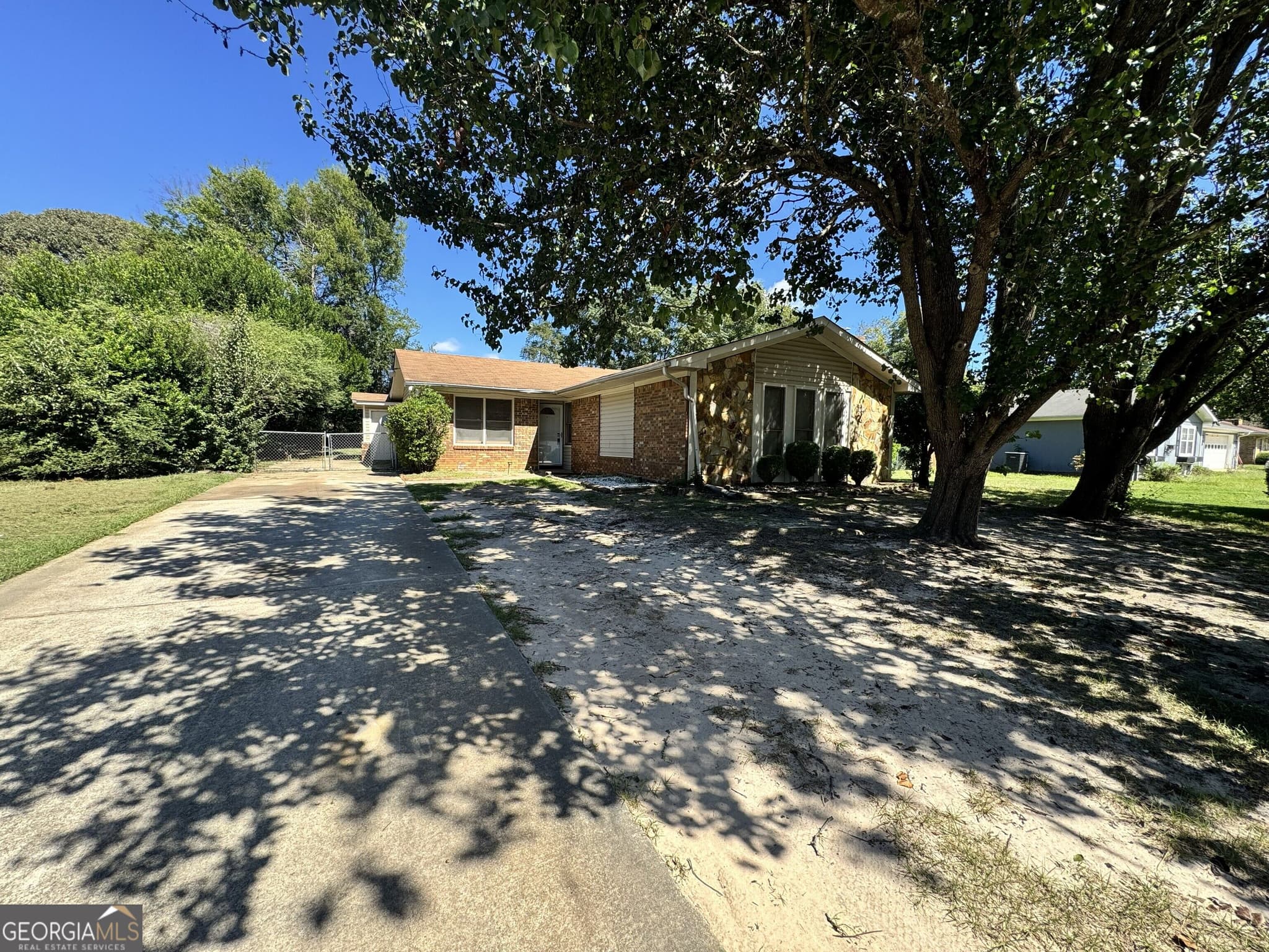 3 bedroom, 2 bathroom, 2,038 sq ft single family residence for sale at 113 Wimbish Lane, Bonaire, GA 31005 — photo 2
