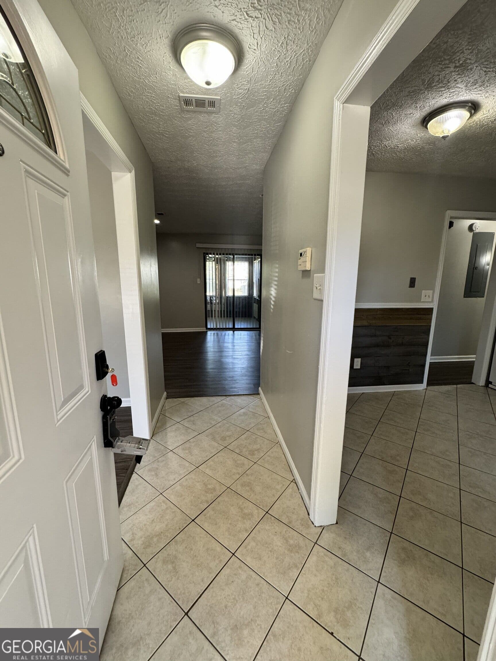 3 bedroom, 2 bathroom, 2,038 sq ft single family residence for sale at 113 Wimbish Lane, Bonaire, GA 31005 — photo 3