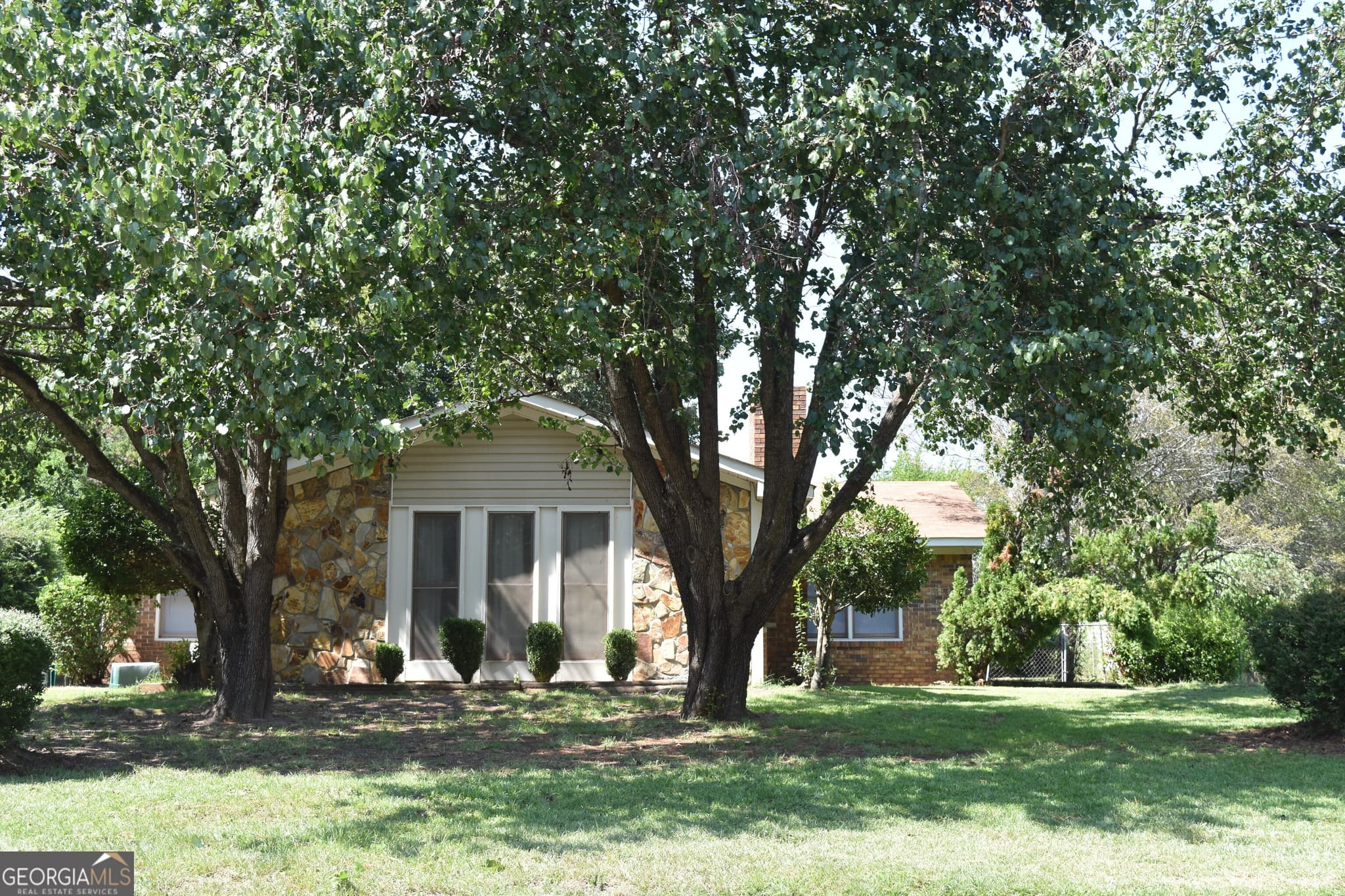 3 bedroom, 2 bathroom, 2,038 sq ft single family residence for sale at 113 Wimbish Lane, Bonaire, GA 31005