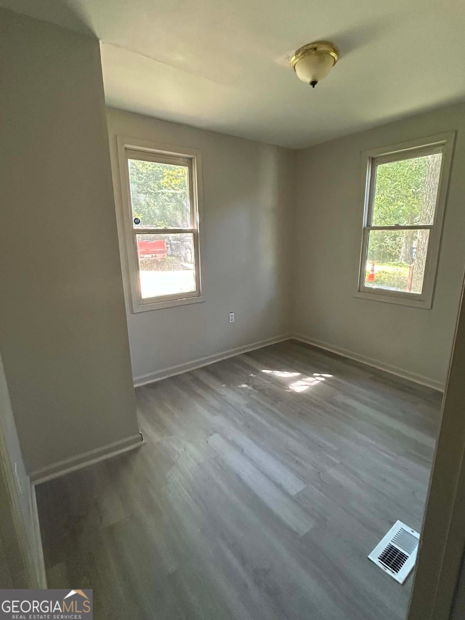 3 bedroom, 1 bathroom, 1,015 sq ft single family residence for sale at 285 Moughon Street, Macon, GA 31201 — photo 2
